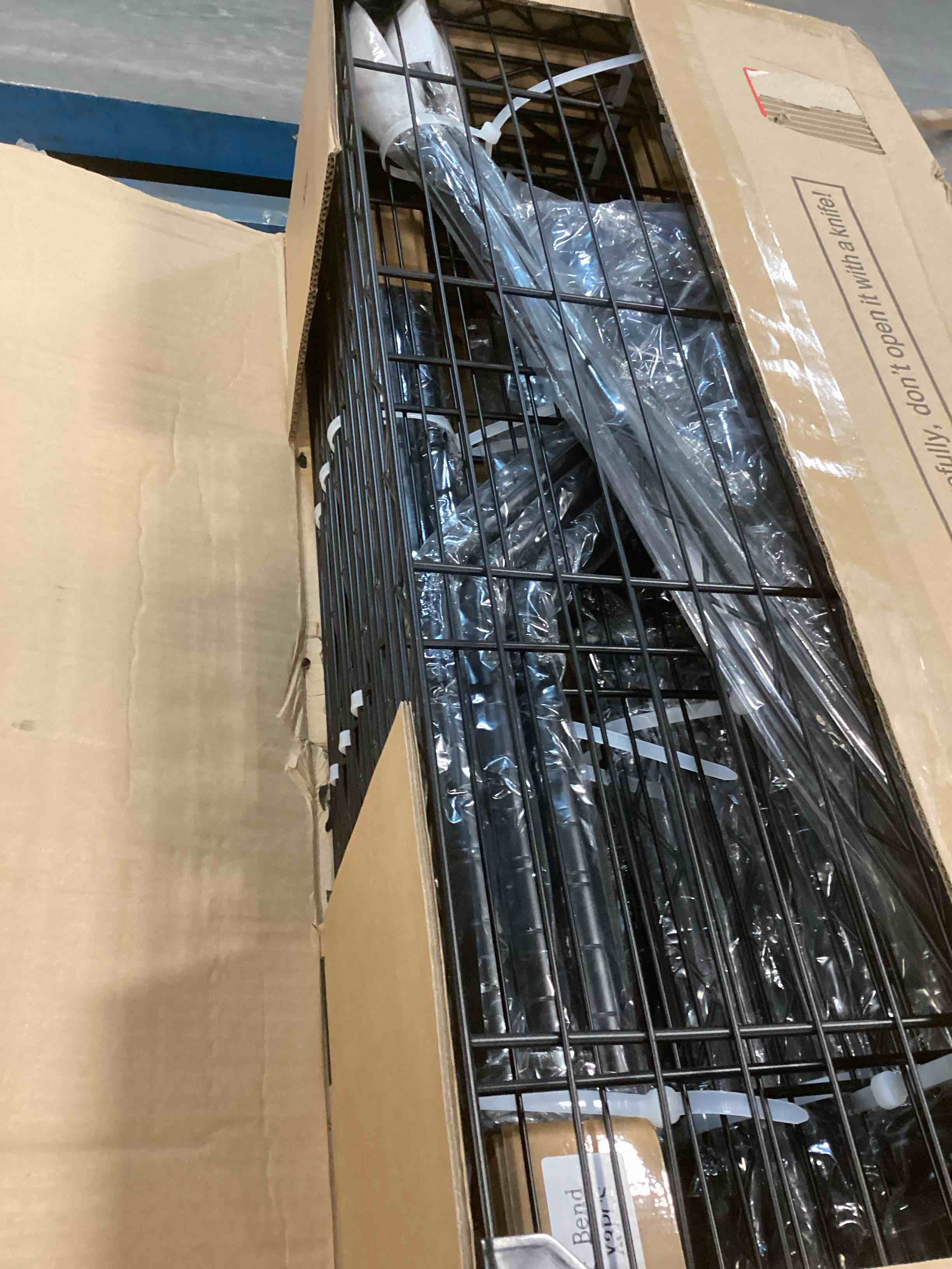 https://s3.amazonaws.com/lotting-images-prod/bidfta/PPE2159777_1738952681798.jpeg