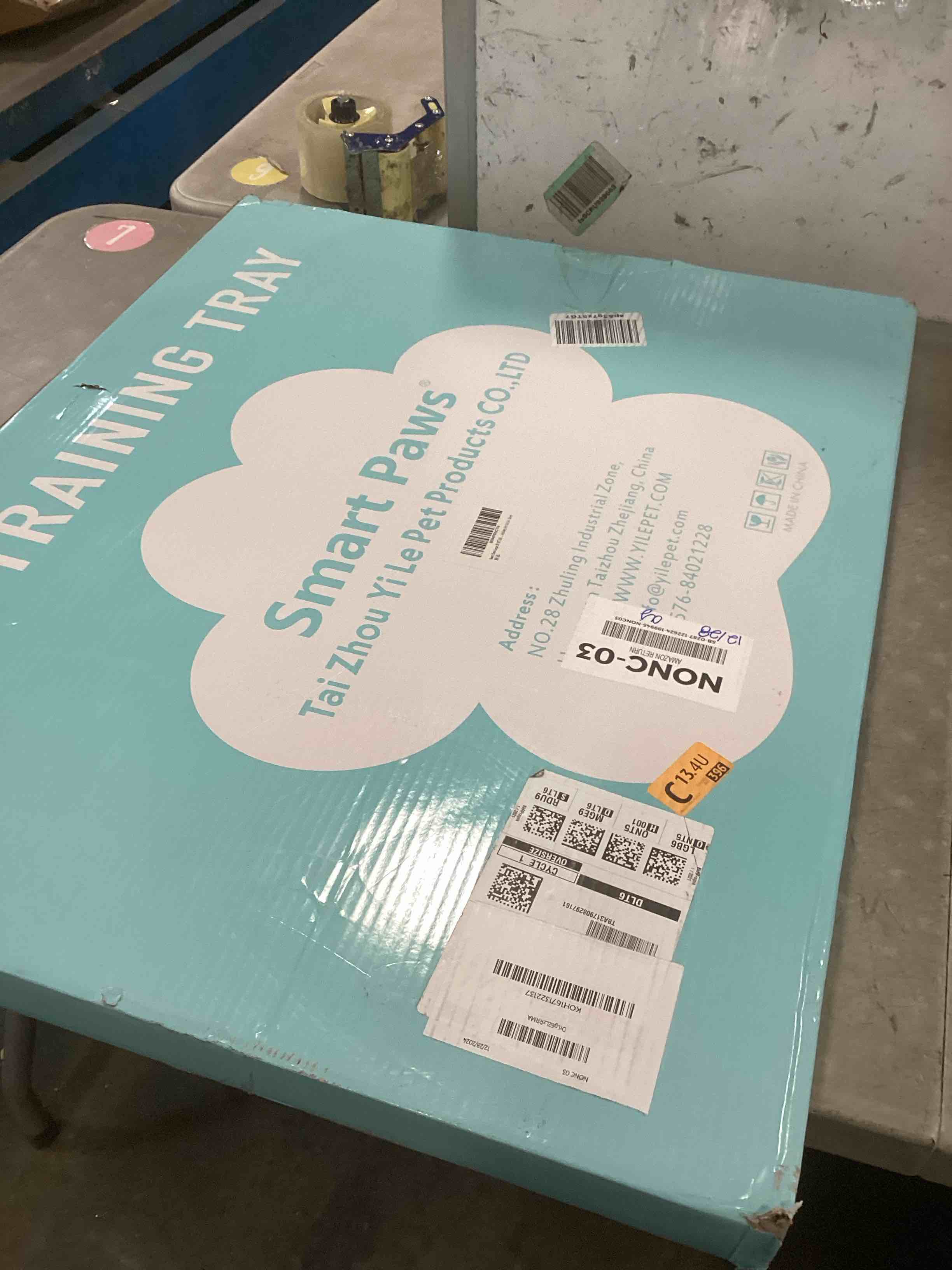 https://s3.amazonaws.com/lotting-images-prod/bidfta/PPE2159779_1738952817571.jpeg