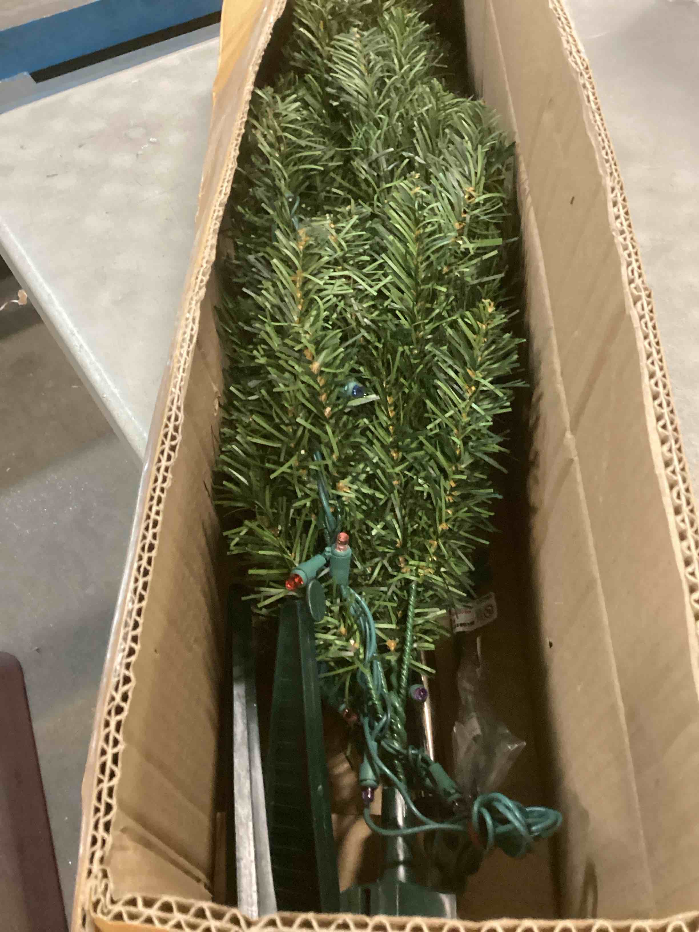 https://s3.amazonaws.com/lotting-images-prod/bidfta/PPE2159830_1738959806606.jpeg