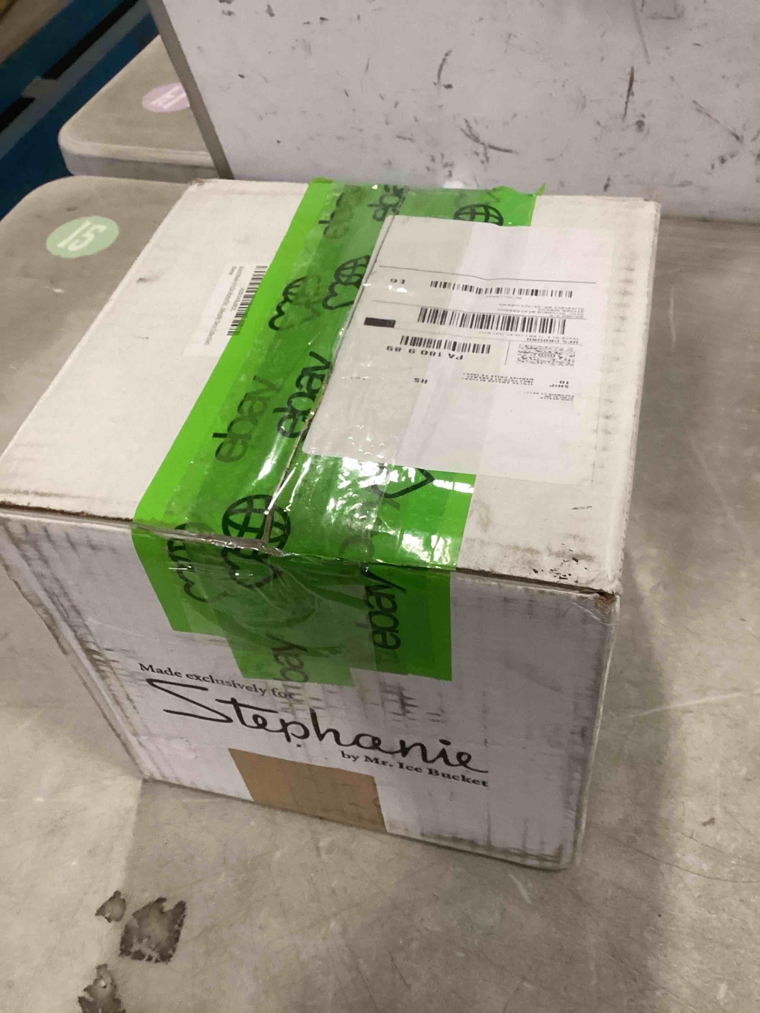 https://s3.amazonaws.com/lotting-images-prod/bidfta/PPE2159994_1739897942209.jpeg
