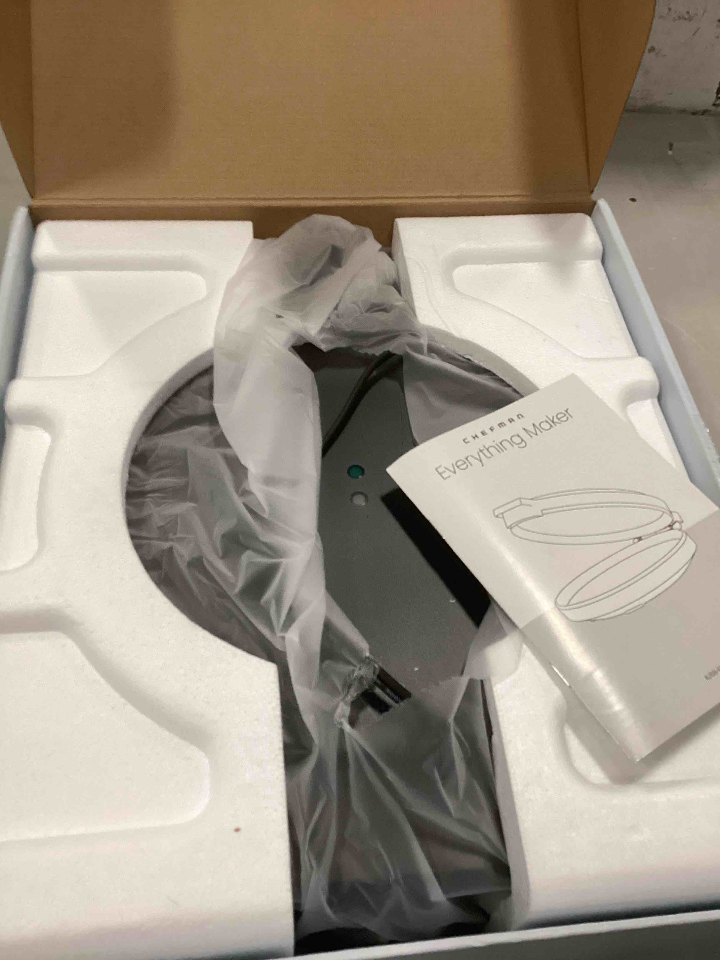 https://s3.amazonaws.com/lotting-images-prod/bidfta/PPE2160226_1739972611145.jpeg