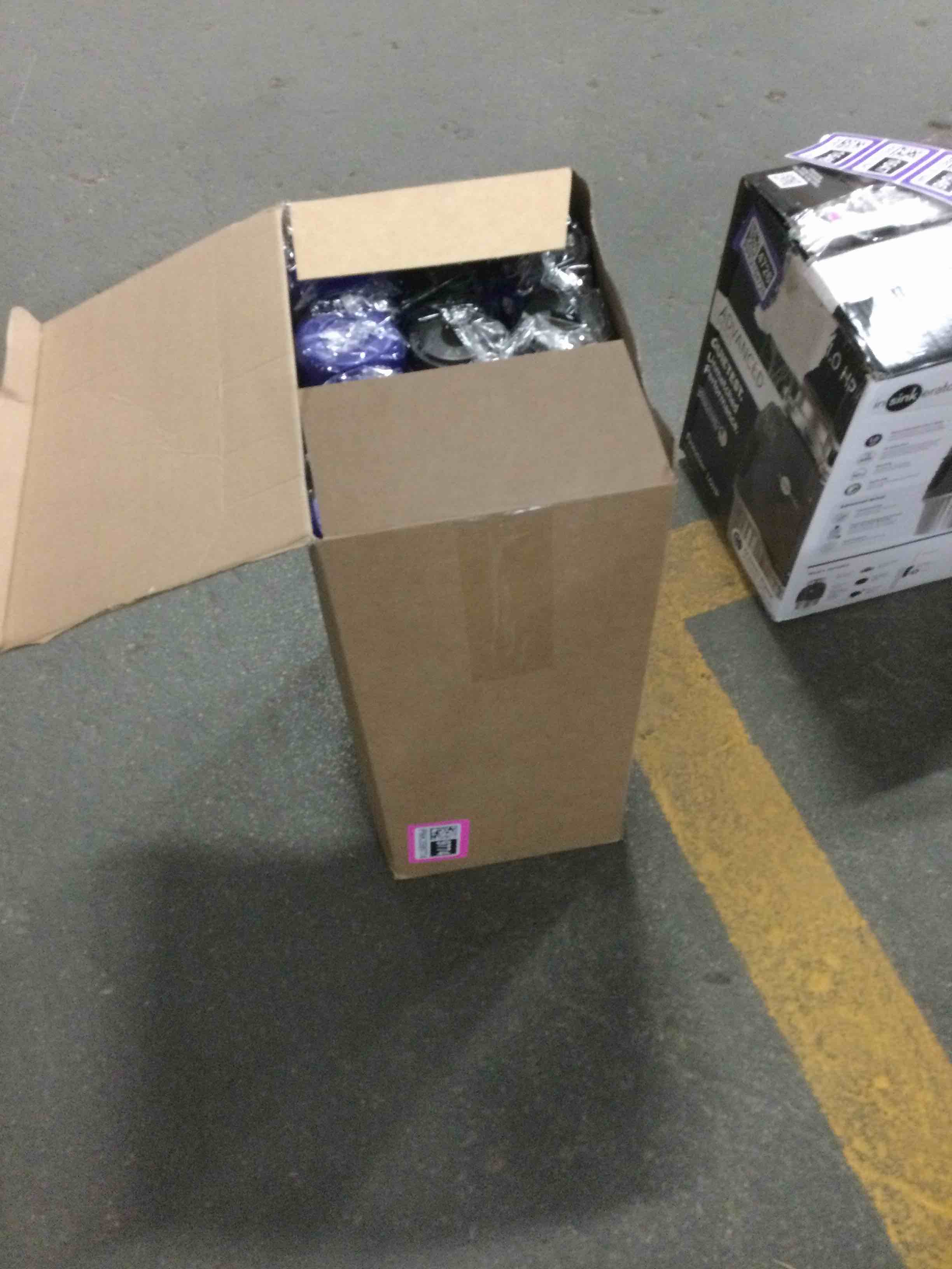 https://s3.amazonaws.com/lotting-images-prod/bidfta/PPE2161648_1756901841029.jpeg