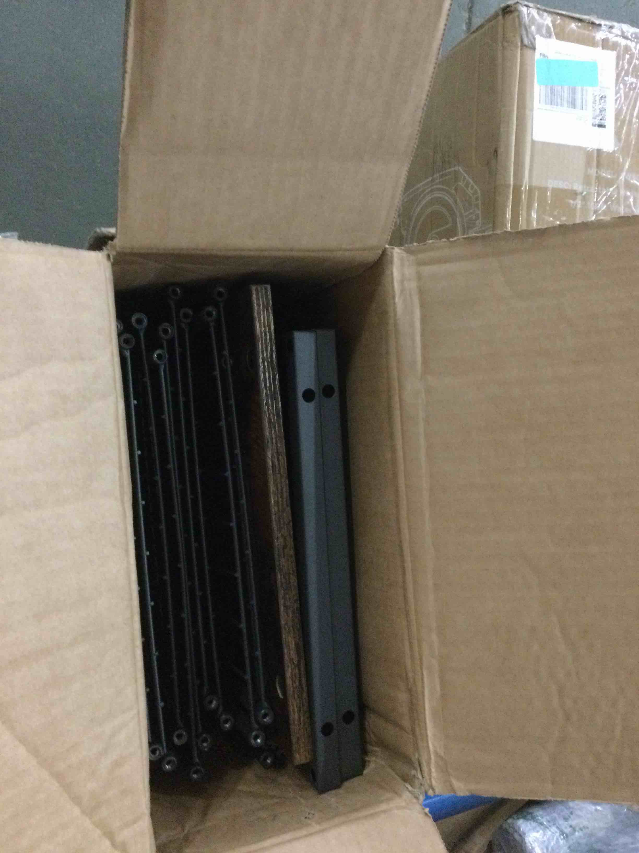 https://s3.amazonaws.com/lotting-images-prod/bidfta/PPE2161763_1757427198099.jpeg