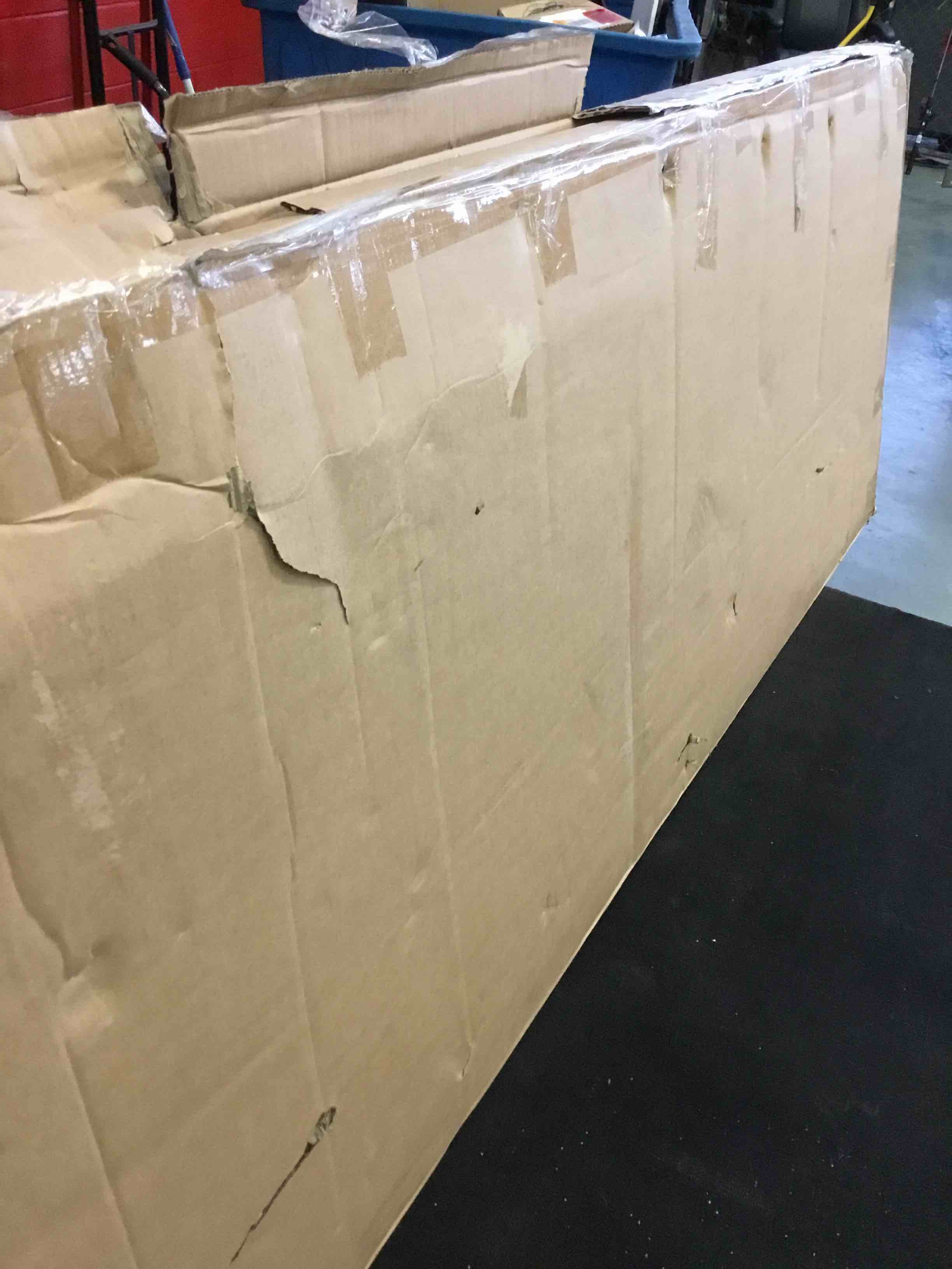 https://s3.amazonaws.com/lotting-images-prod/bidfta/PPE2161840_1758029718696.jpeg
