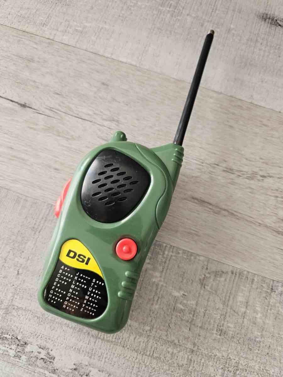( 2 pieces) DSI Walkie Talkie Green Vintage 1990s Pretend Play WORKS 