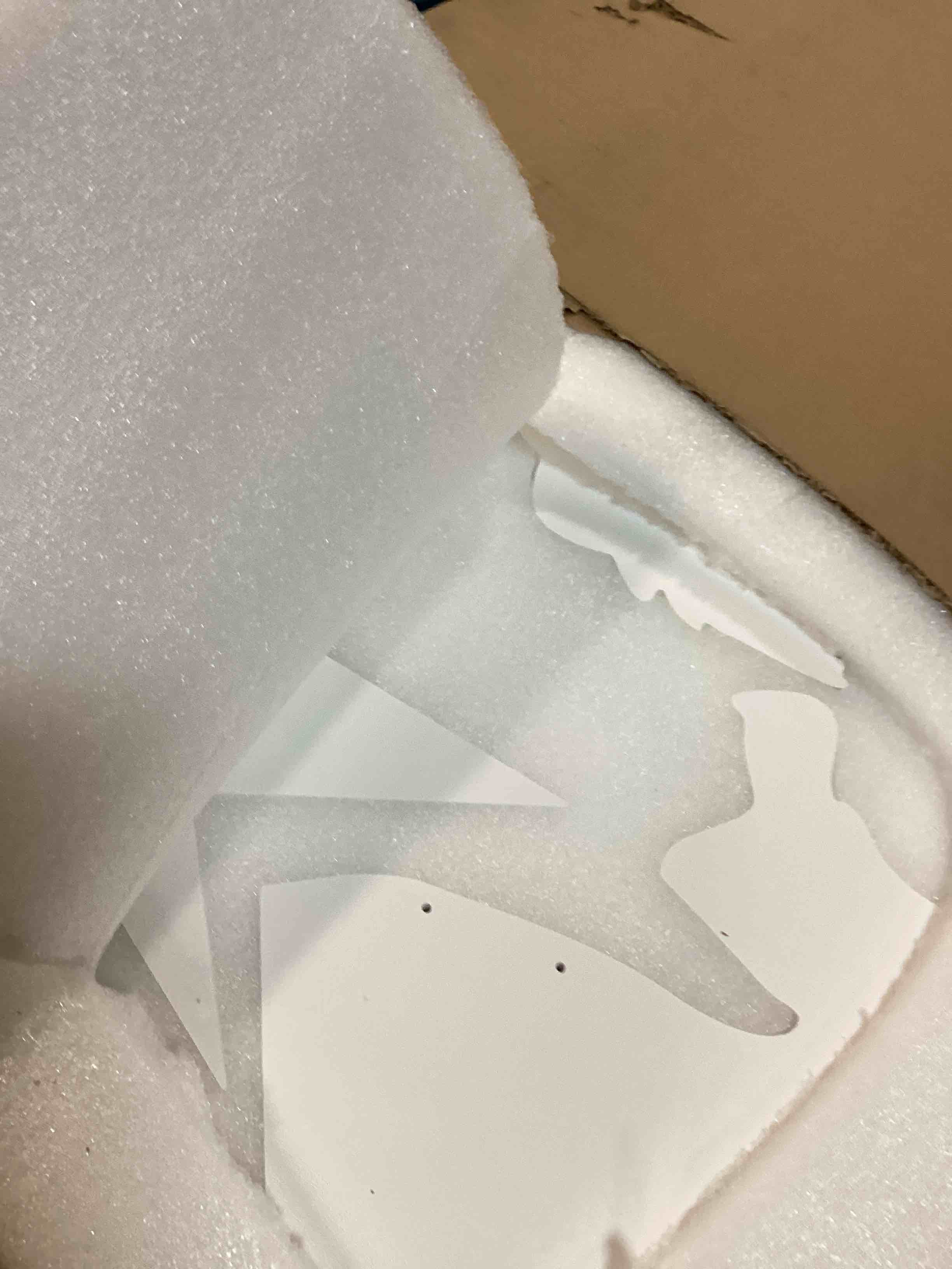 https://s3.amazonaws.com/lotting-images-prod/bidfta/PPE2164045_1738594558553.jpeg
