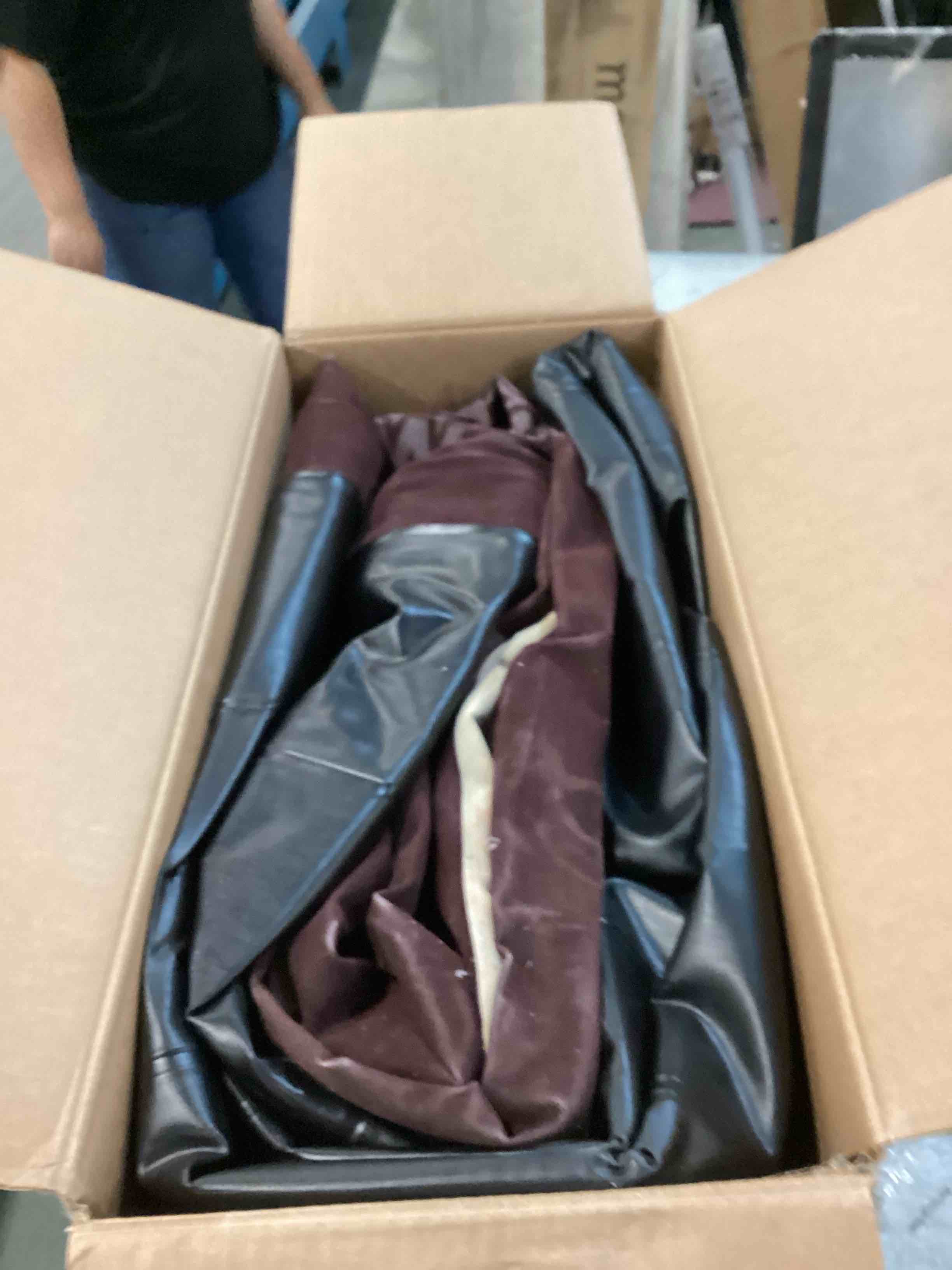 https://s3.amazonaws.com/lotting-images-prod/bidfta/PPE2164289_1738689240089.jpeg