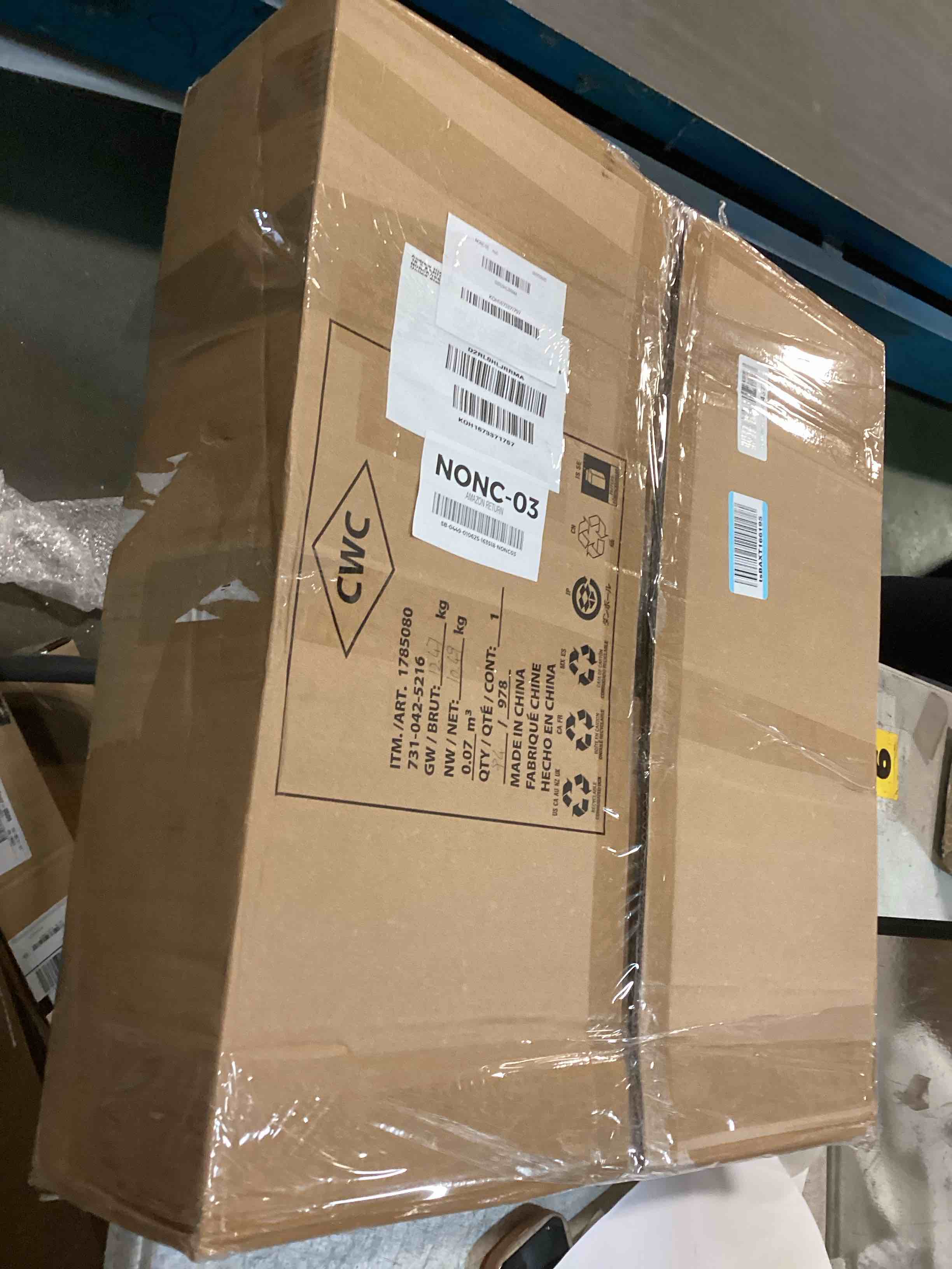 https://s3.amazonaws.com/lotting-images-prod/bidfta/PPE2164441_1738700572755.jpeg