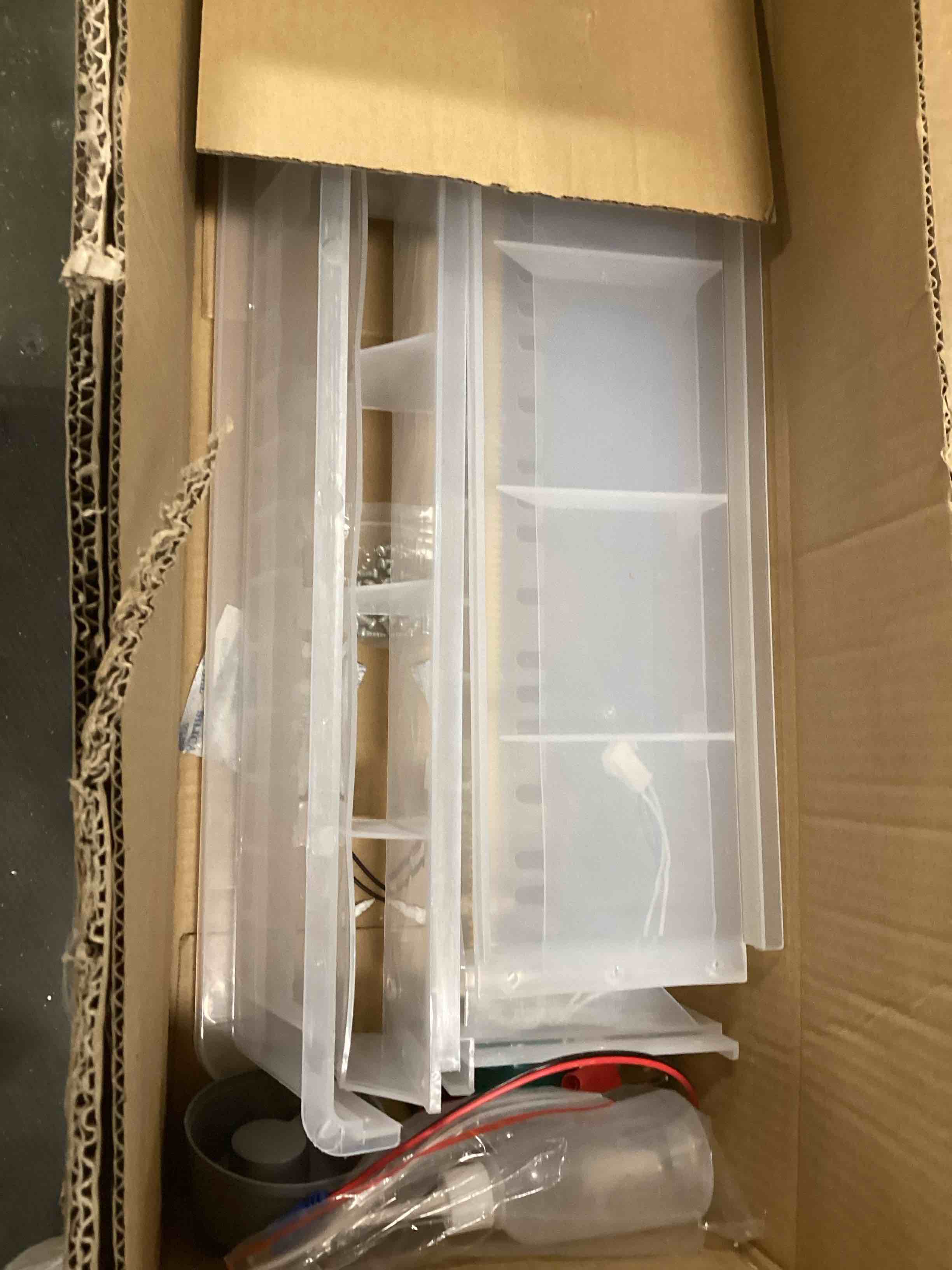 https://s3.amazonaws.com/lotting-images-prod/bidfta/PPE2164987_1738946023240.jpeg
