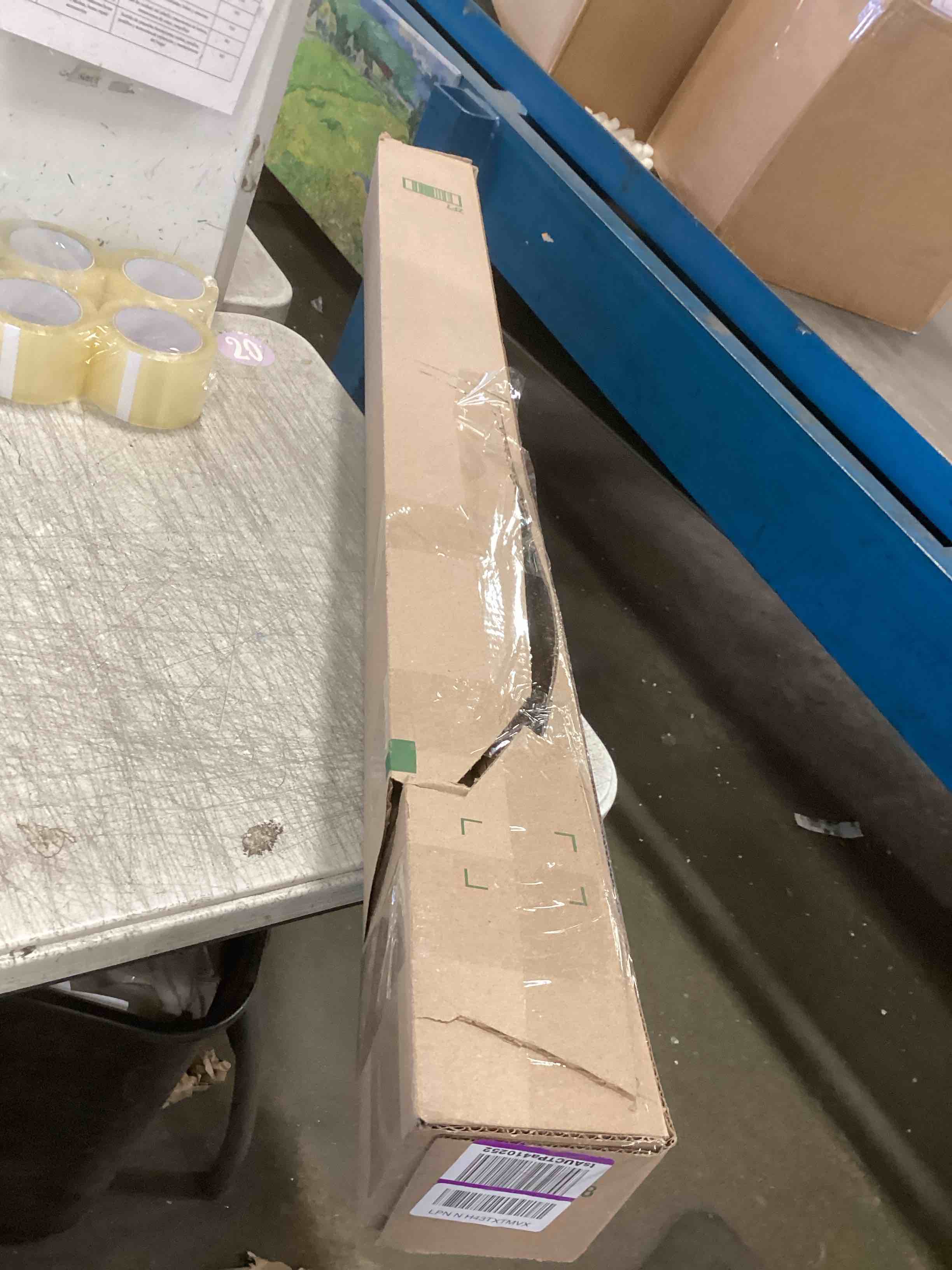 https://s3.amazonaws.com/lotting-images-prod/bidfta/PPE2165014_1738952678665.jpeg