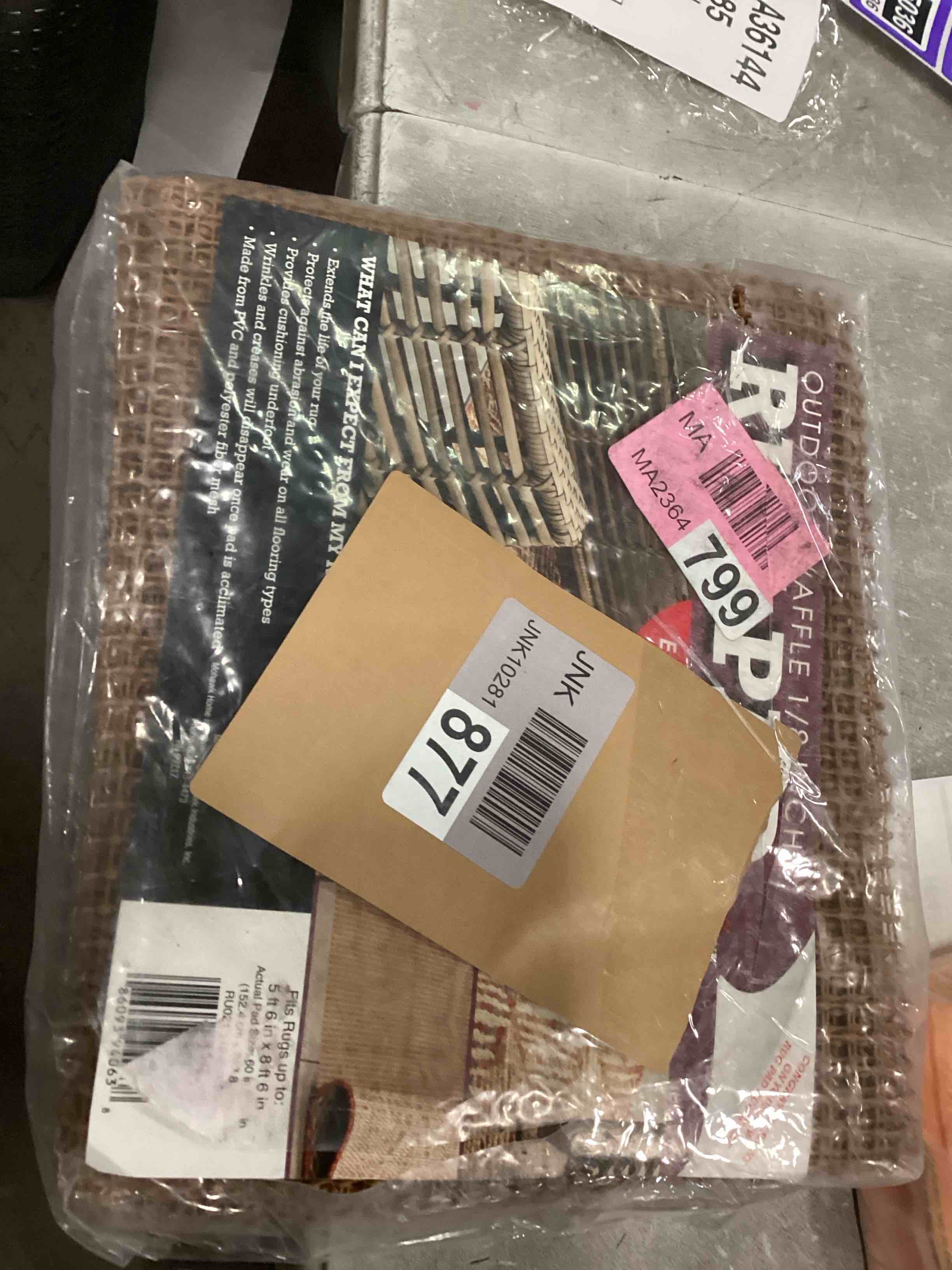 https://s3.amazonaws.com/lotting-images-prod/bidfta/PPE2165040_1738933100256.jpeg