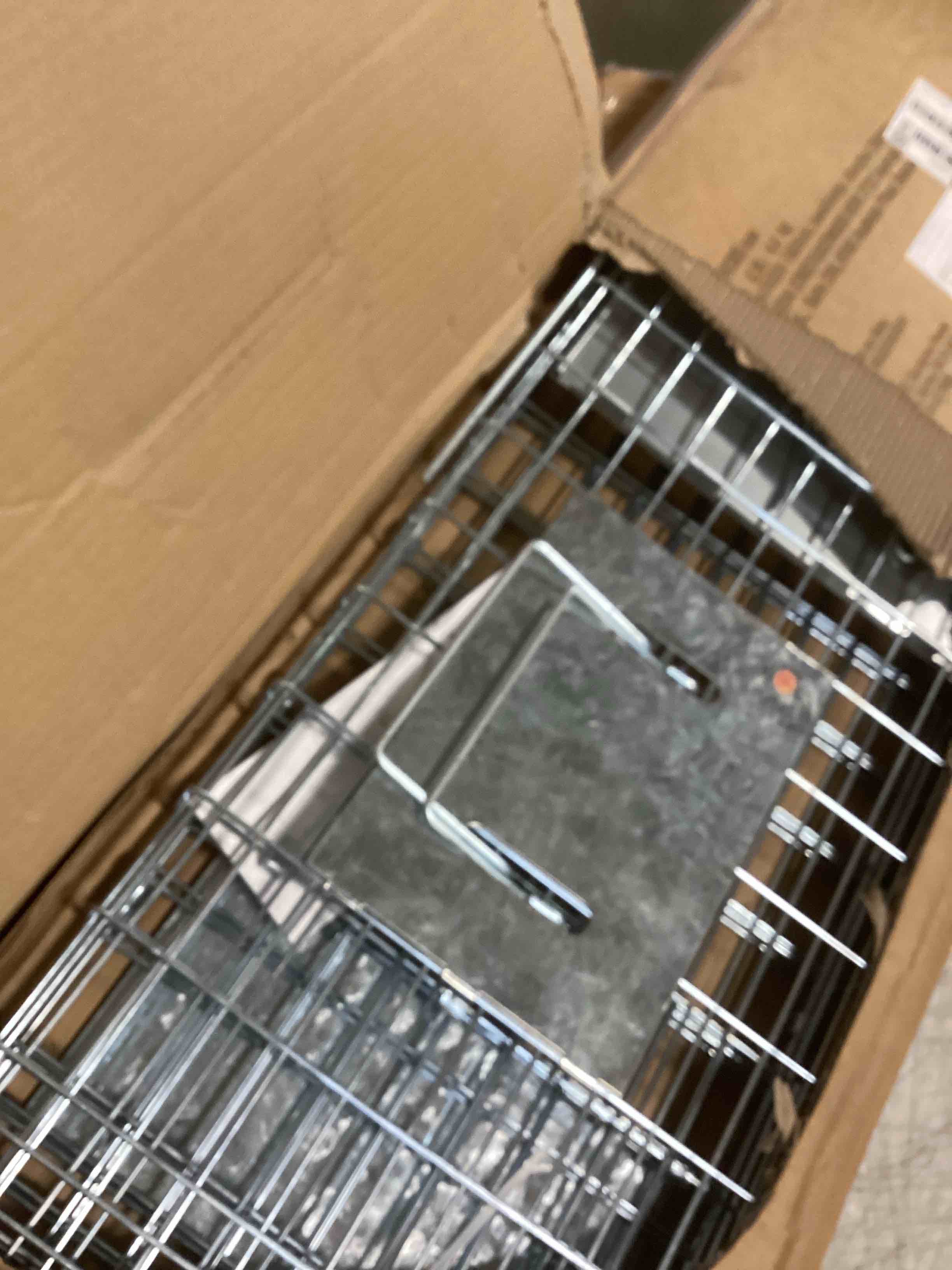 https://s3.amazonaws.com/lotting-images-prod/bidfta/PPE2165092_1738960047343.jpeg