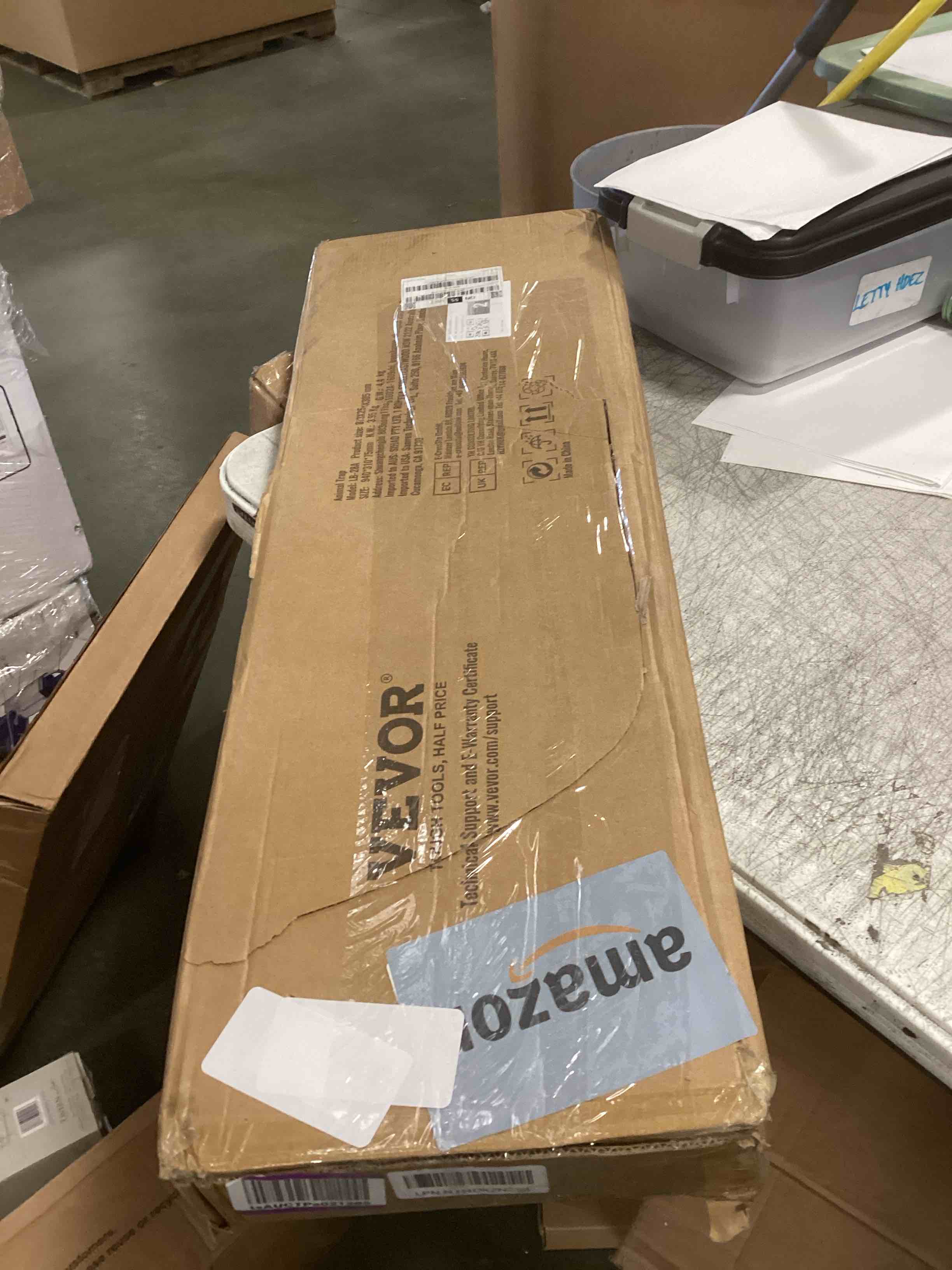 https://s3.amazonaws.com/lotting-images-prod/bidfta/PPE2165092_1738960067357.jpeg