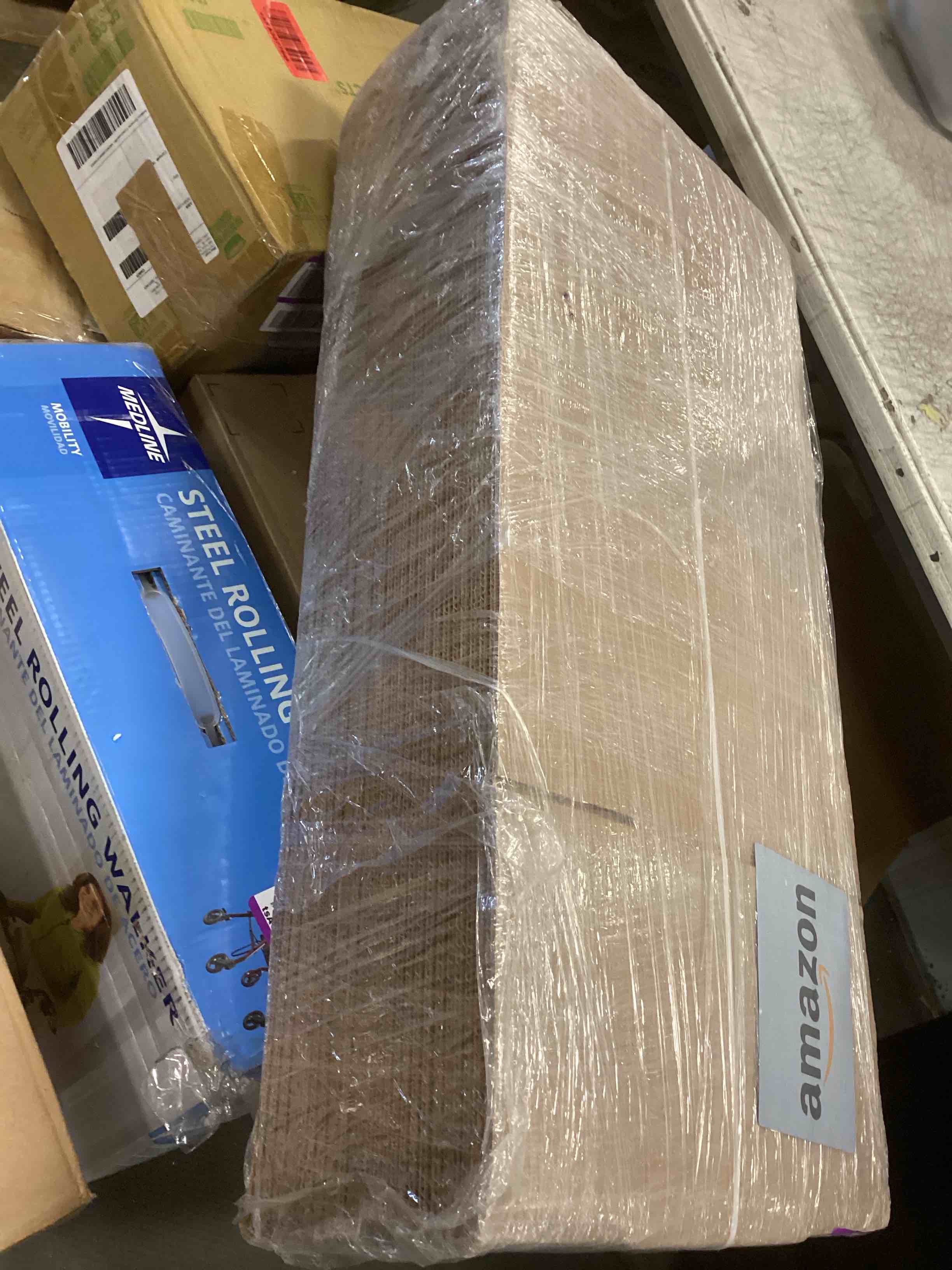 https://s3.amazonaws.com/lotting-images-prod/bidfta/PPE2165101_1738957719775.jpeg