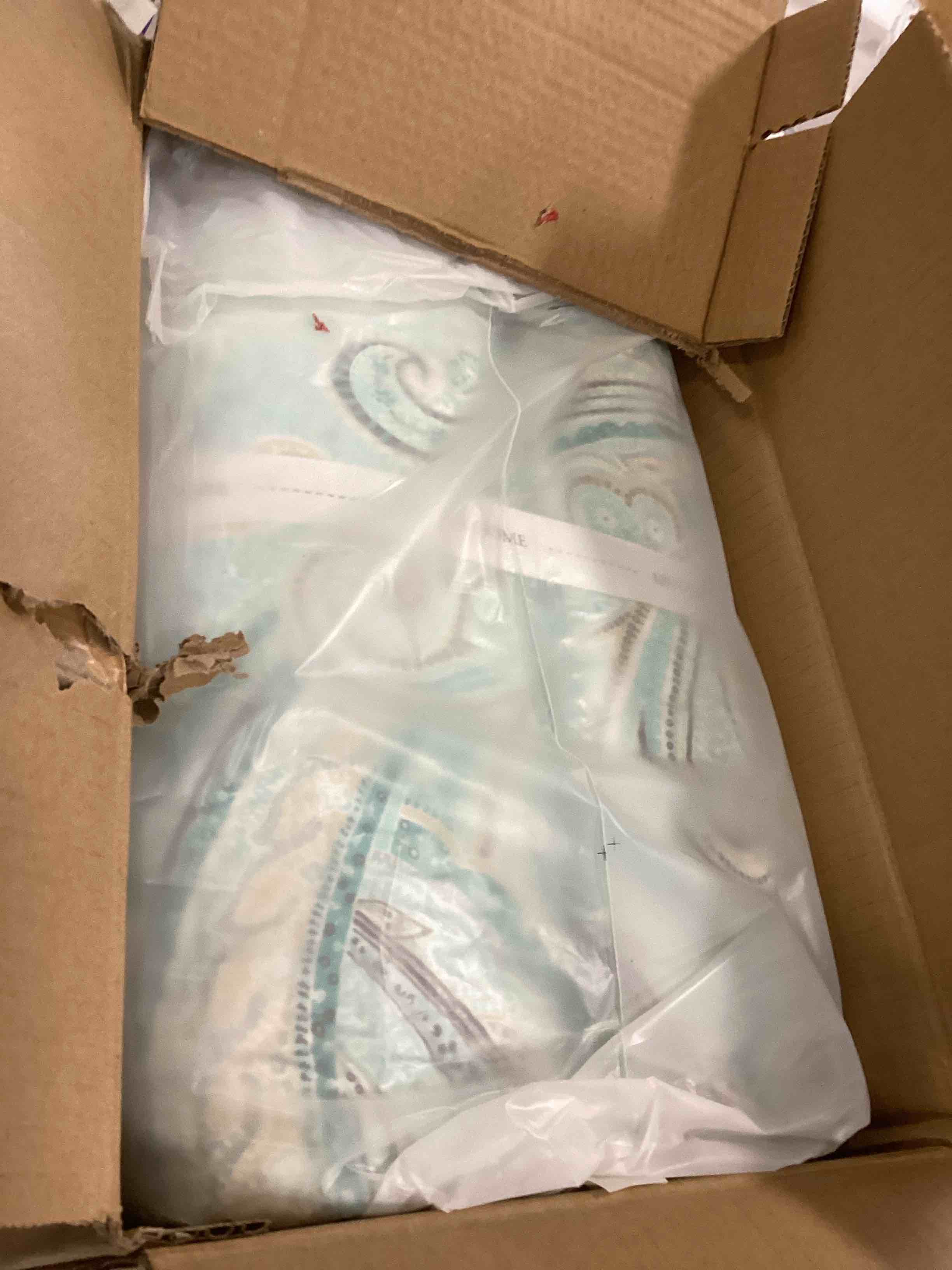 https://s3.amazonaws.com/lotting-images-prod/bidfta/PPE2165325_1740404661146.jpeg