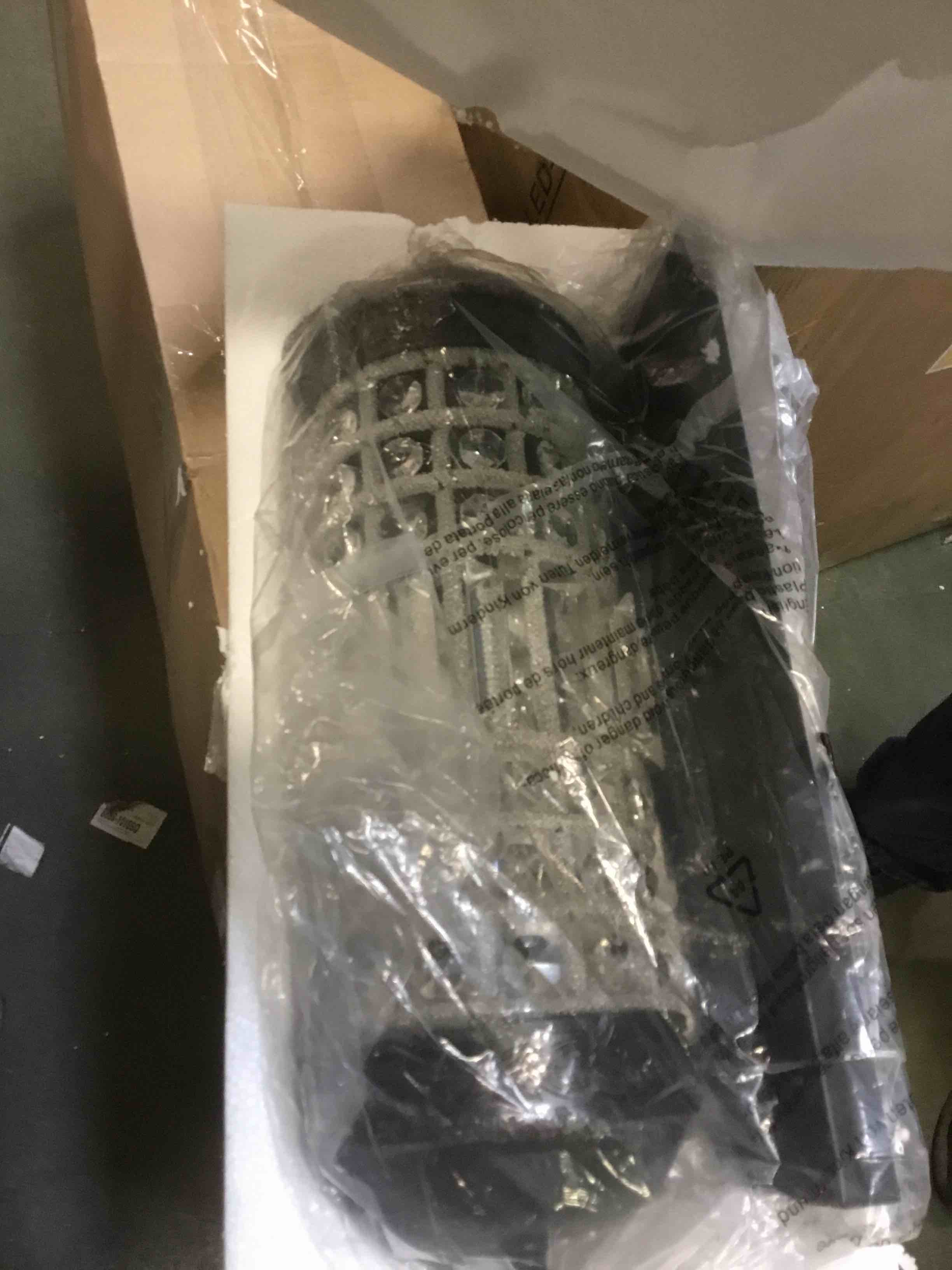 https://s3.amazonaws.com/lotting-images-prod/bidfta/PPE2165958_1740159455086.jpeg