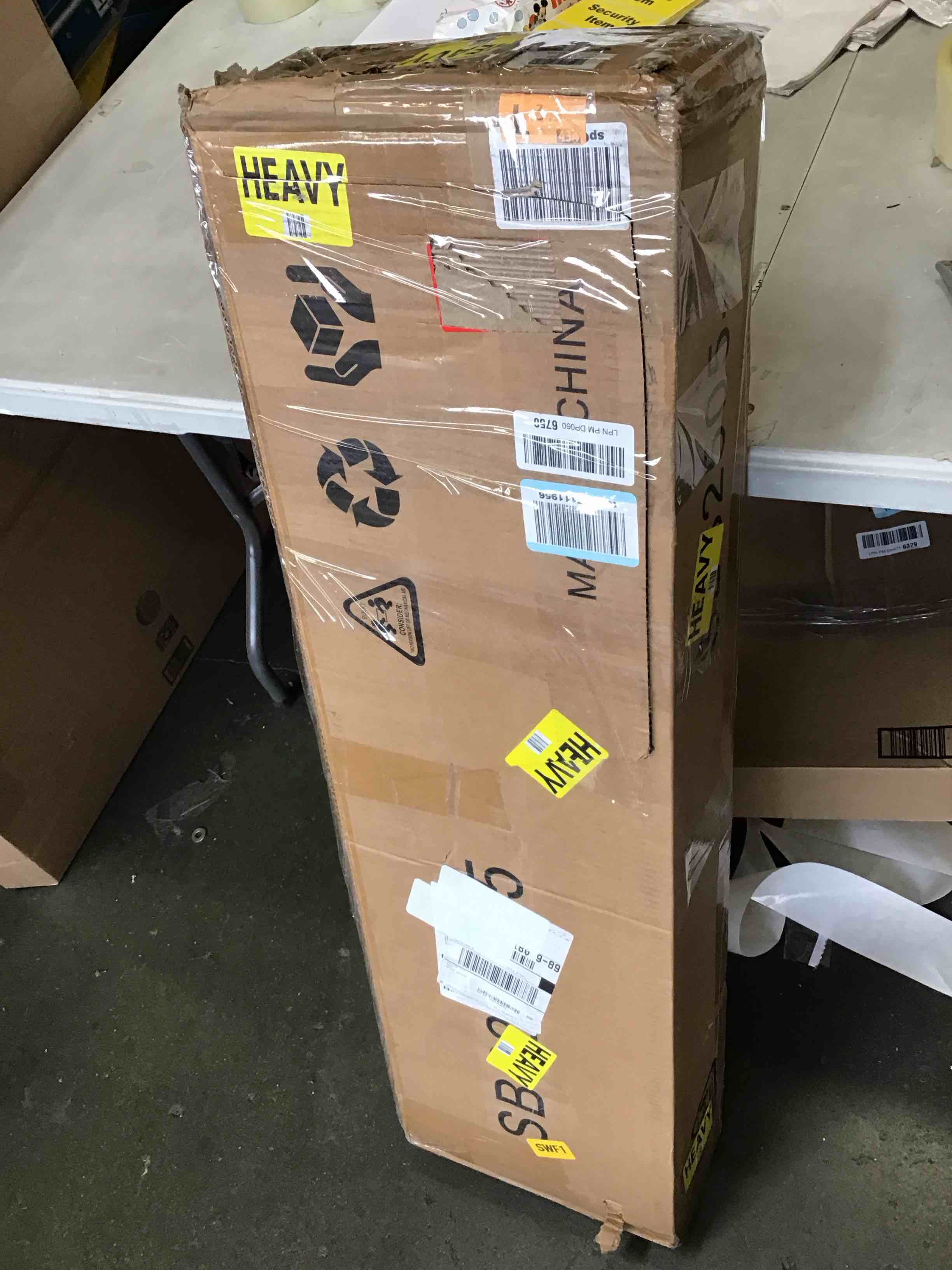 https://s3.amazonaws.com/lotting-images-prod/bidfta/PPE2166495_1741113677796.jpeg