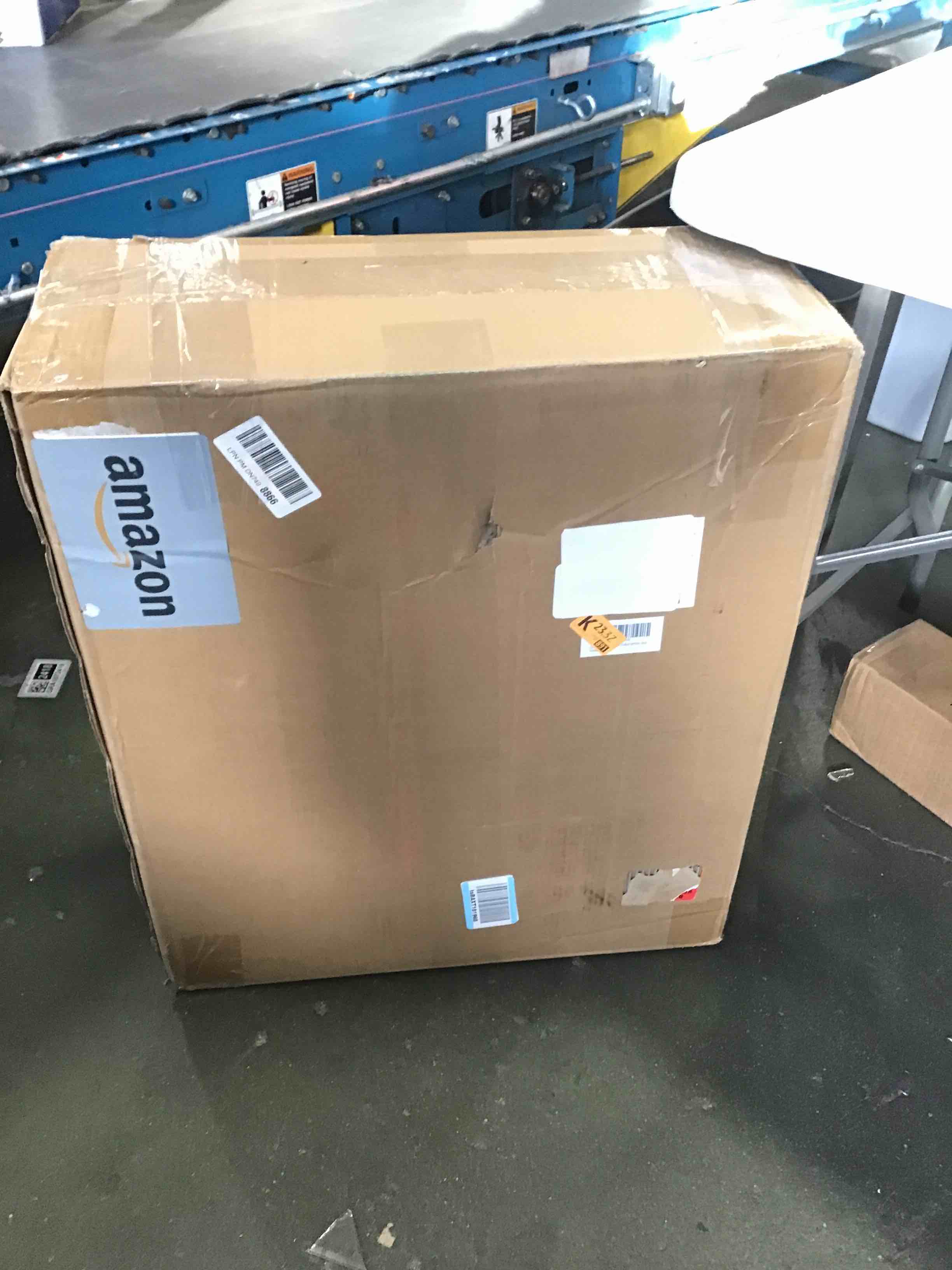 https://s3.amazonaws.com/lotting-images-prod/bidfta/PPE2166572_1741181332528.jpeg