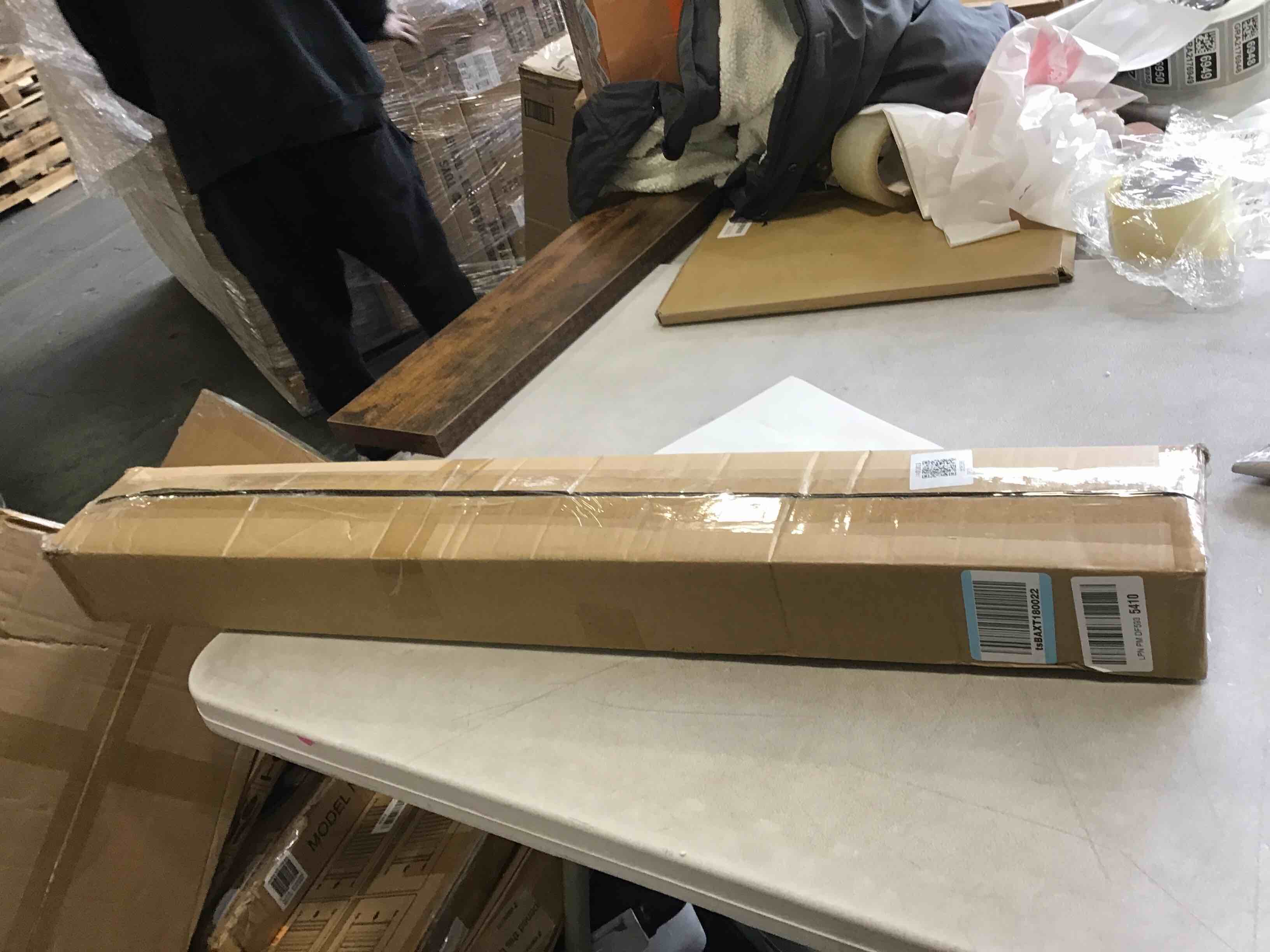 https://s3.amazonaws.com/lotting-images-prod/bidfta/PPE2166884_1741285533298.jpeg