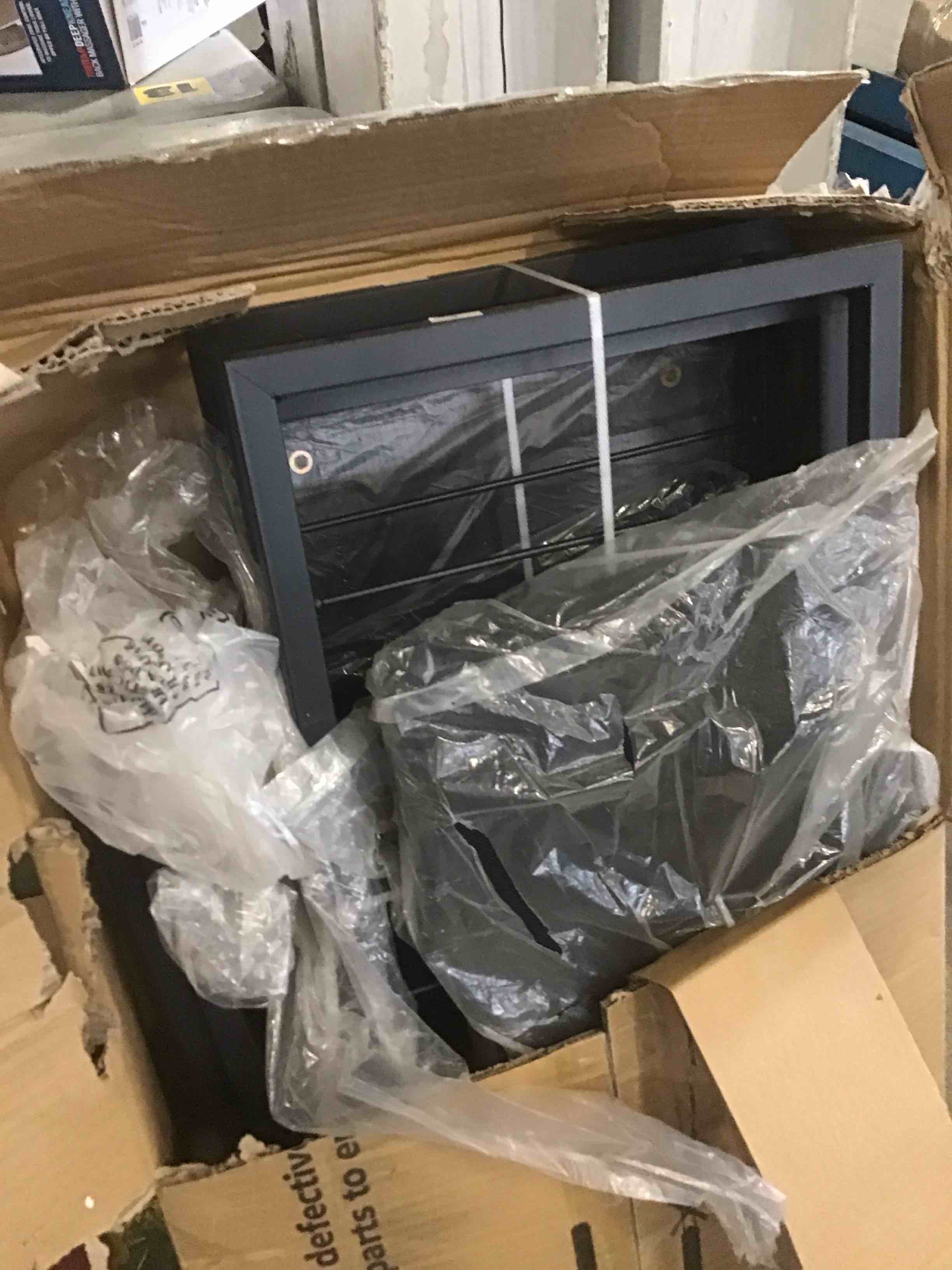 https://s3.amazonaws.com/lotting-images-prod/bidfta/PPE2167686_1738251767285.jpeg