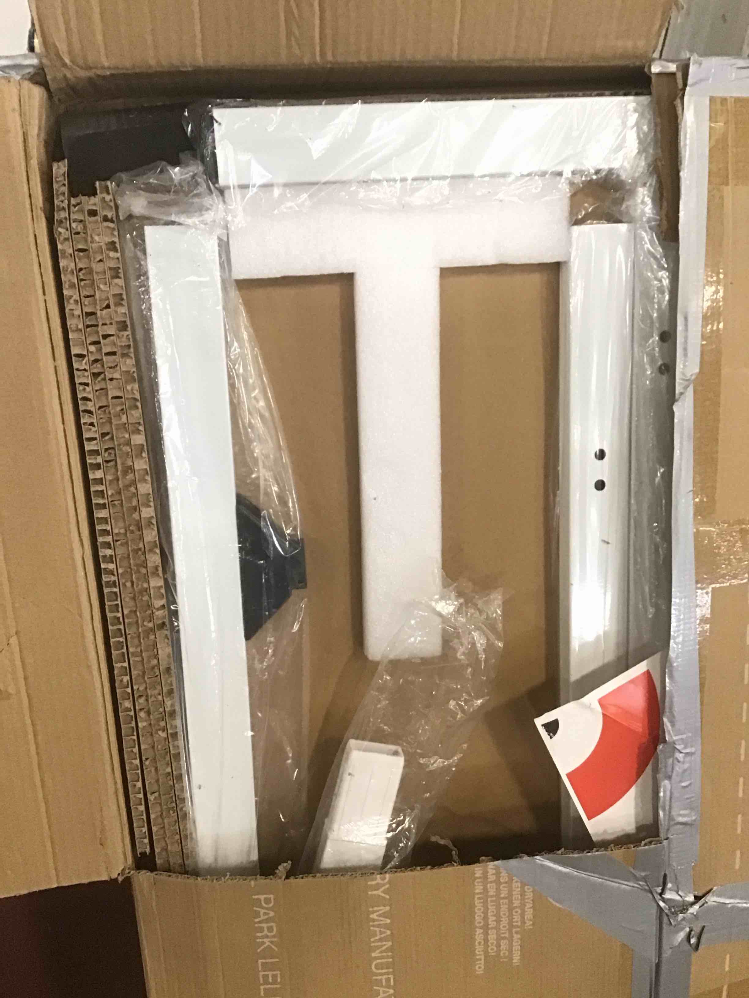 https://s3.amazonaws.com/lotting-images-prod/bidfta/PPE2167737_1738256491422.jpeg
