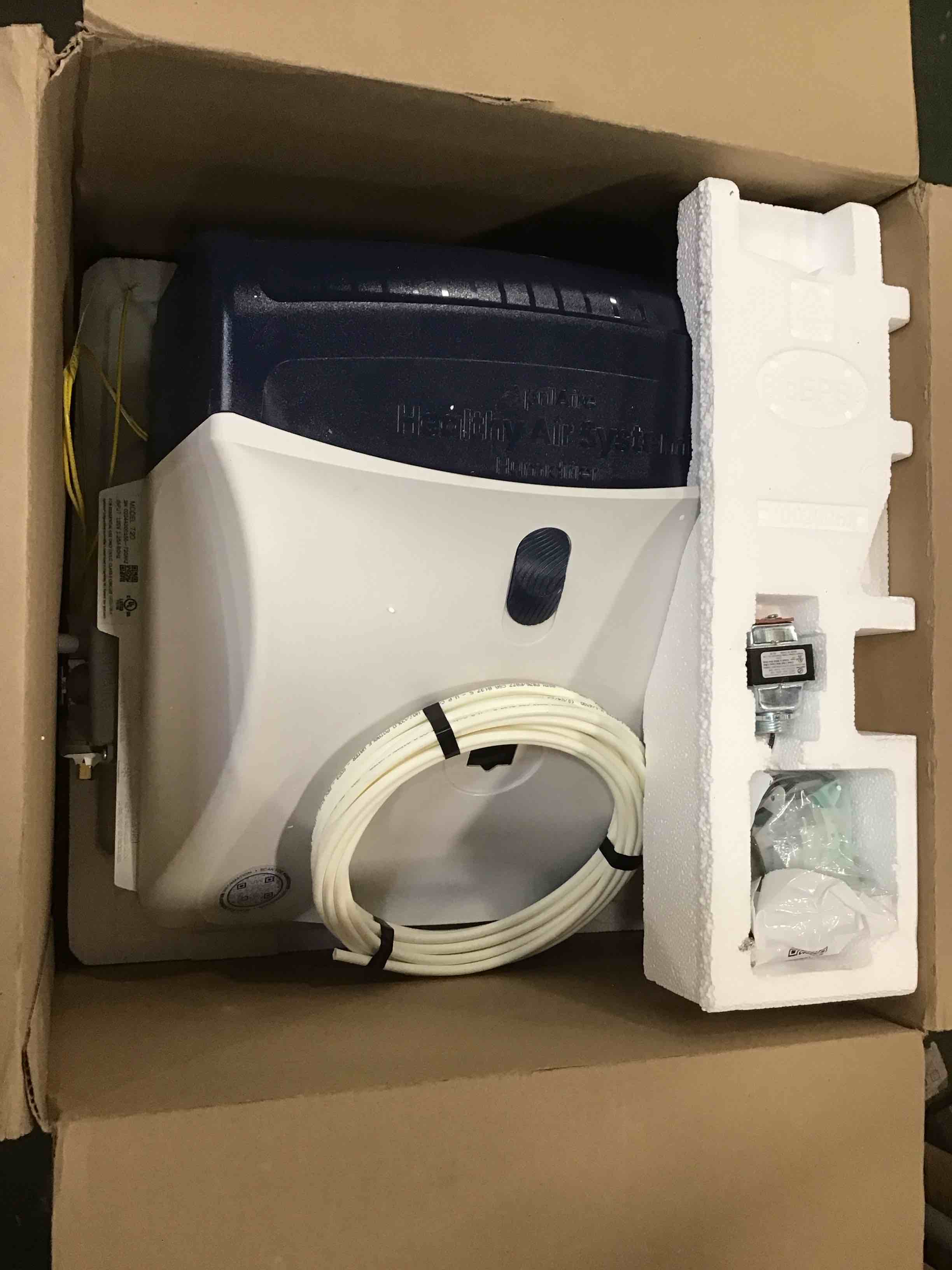 https://s3.amazonaws.com/lotting-images-prod/bidfta/PPE2168770_1738774089302.jpeg