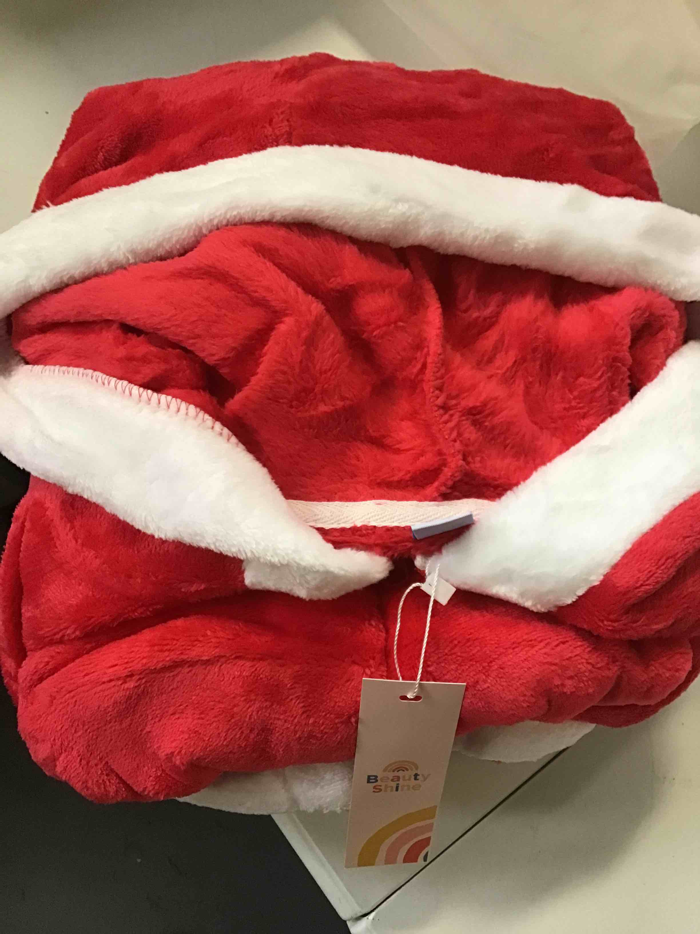 https://s3.amazonaws.com/lotting-images-prod/bidfta/PPE2170314_1737489419123.jpeg