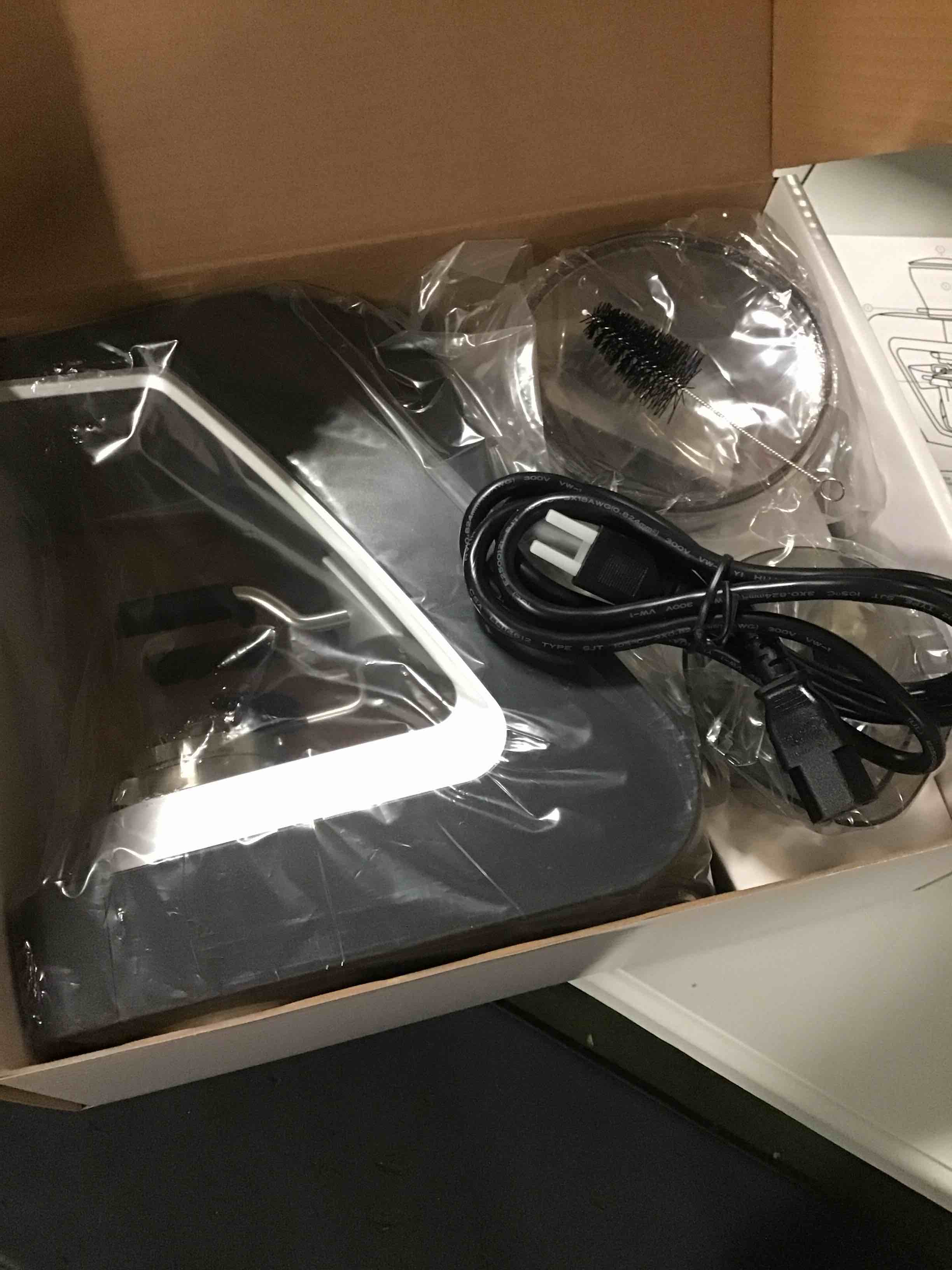 https://s3.amazonaws.com/lotting-images-prod/bidfta/PPE2170464_1737633995207.jpeg