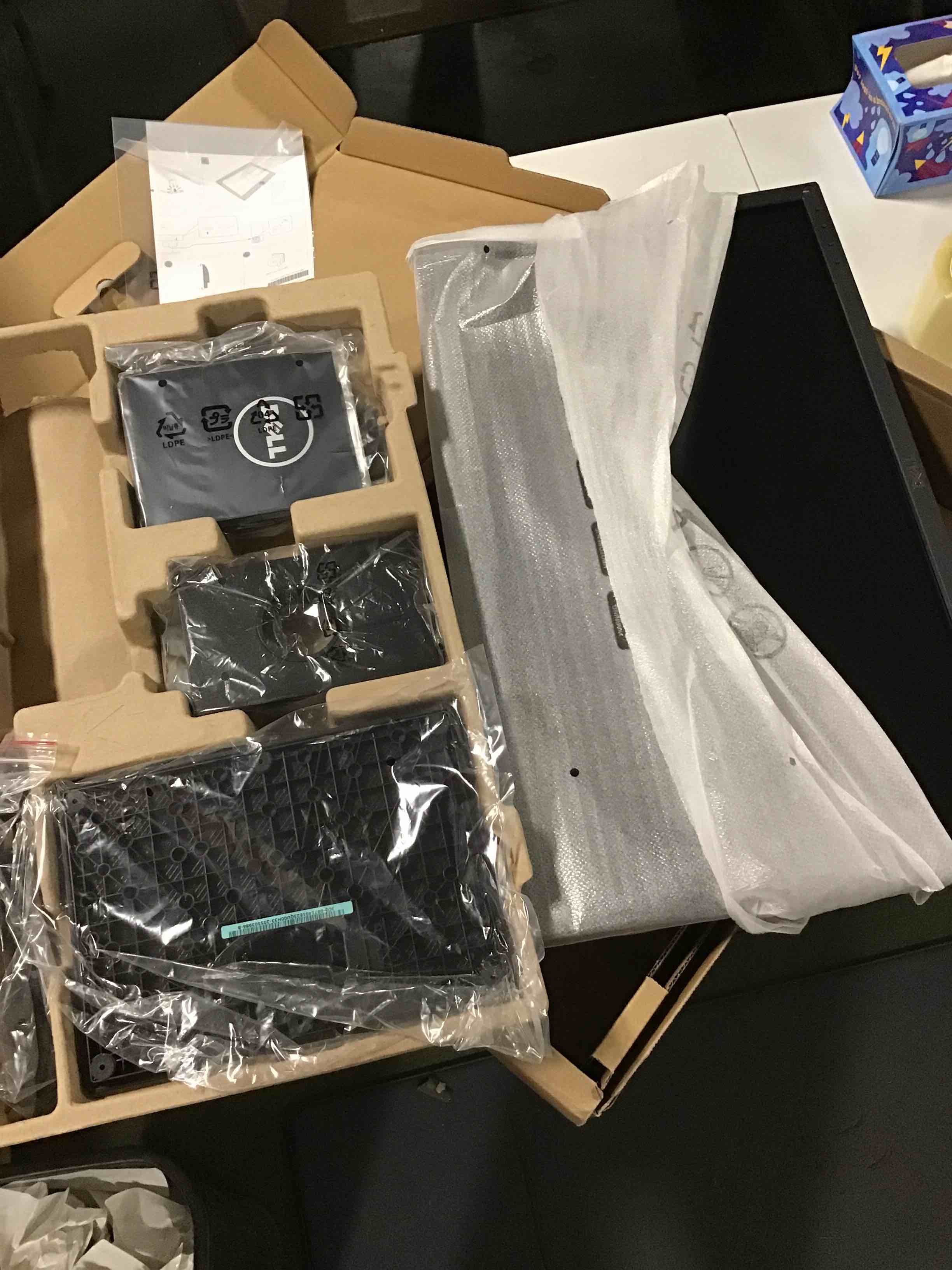 https://s3.amazonaws.com/lotting-images-prod/bidfta/PPE2170881_1738067542920.jpeg