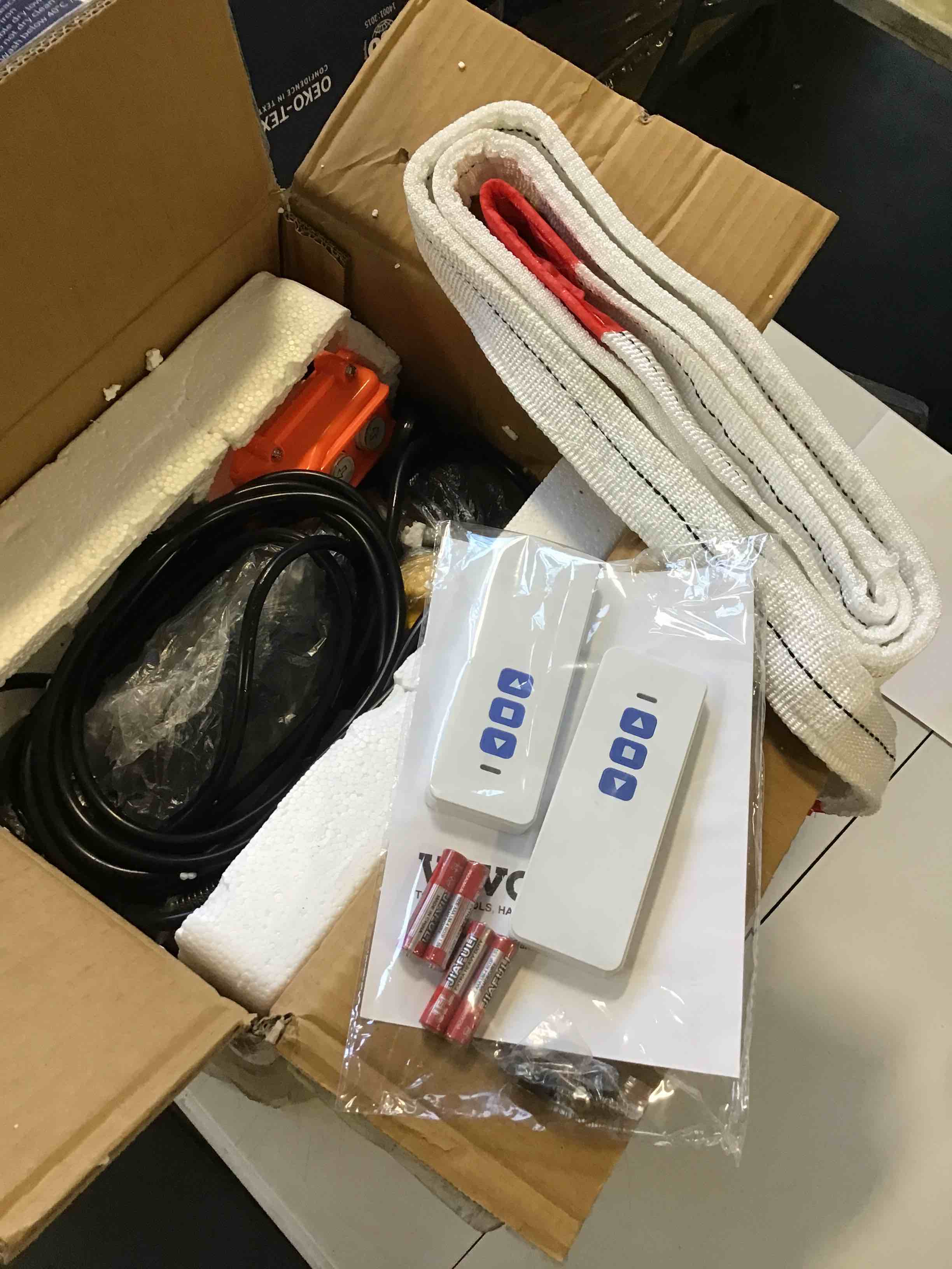 https://s3.amazonaws.com/lotting-images-prod/bidfta/PPE2170907_1738075531376.jpeg