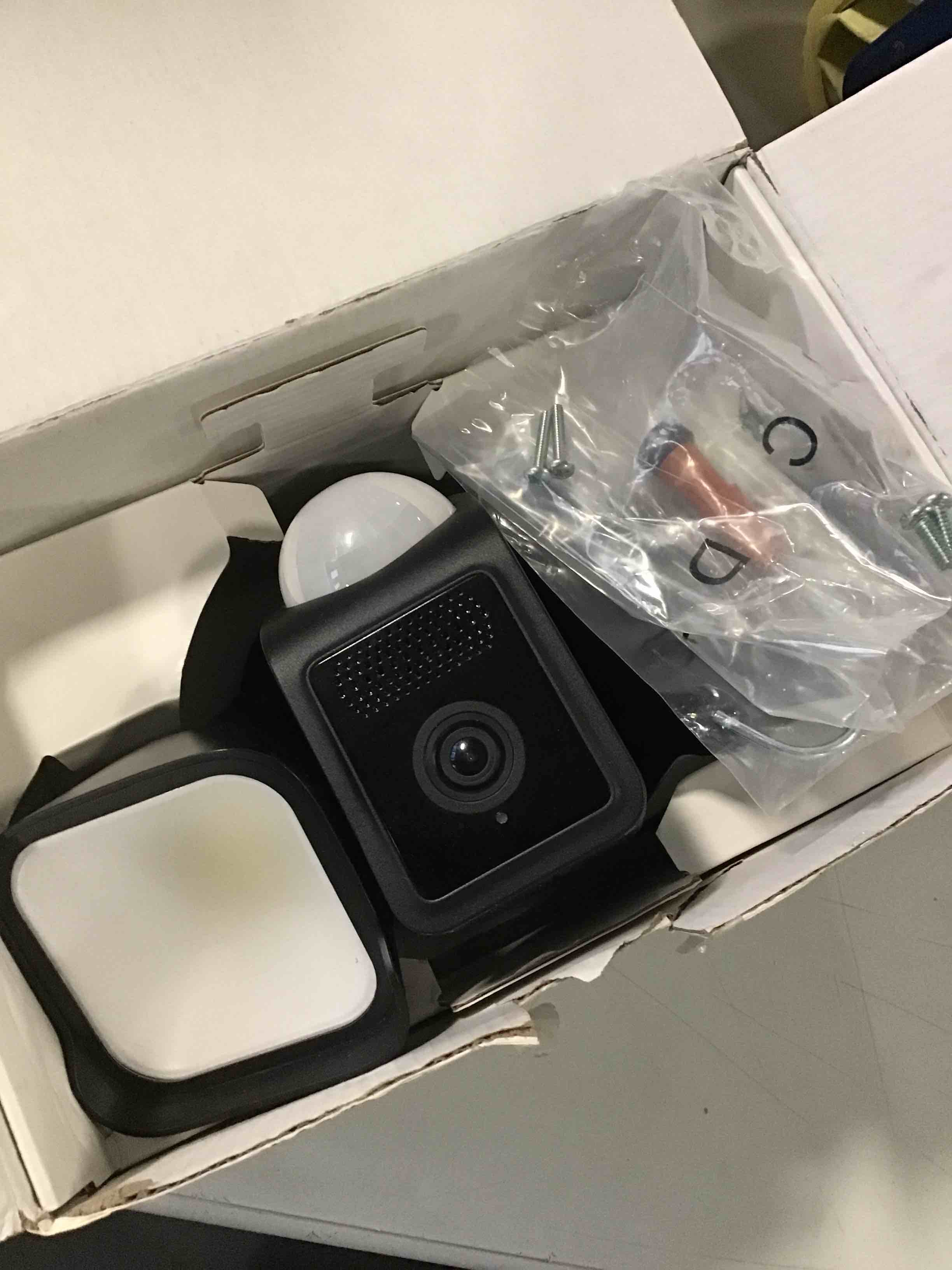 https://s3.amazonaws.com/lotting-images-prod/bidfta/PPE2171813_1738763861423.jpeg