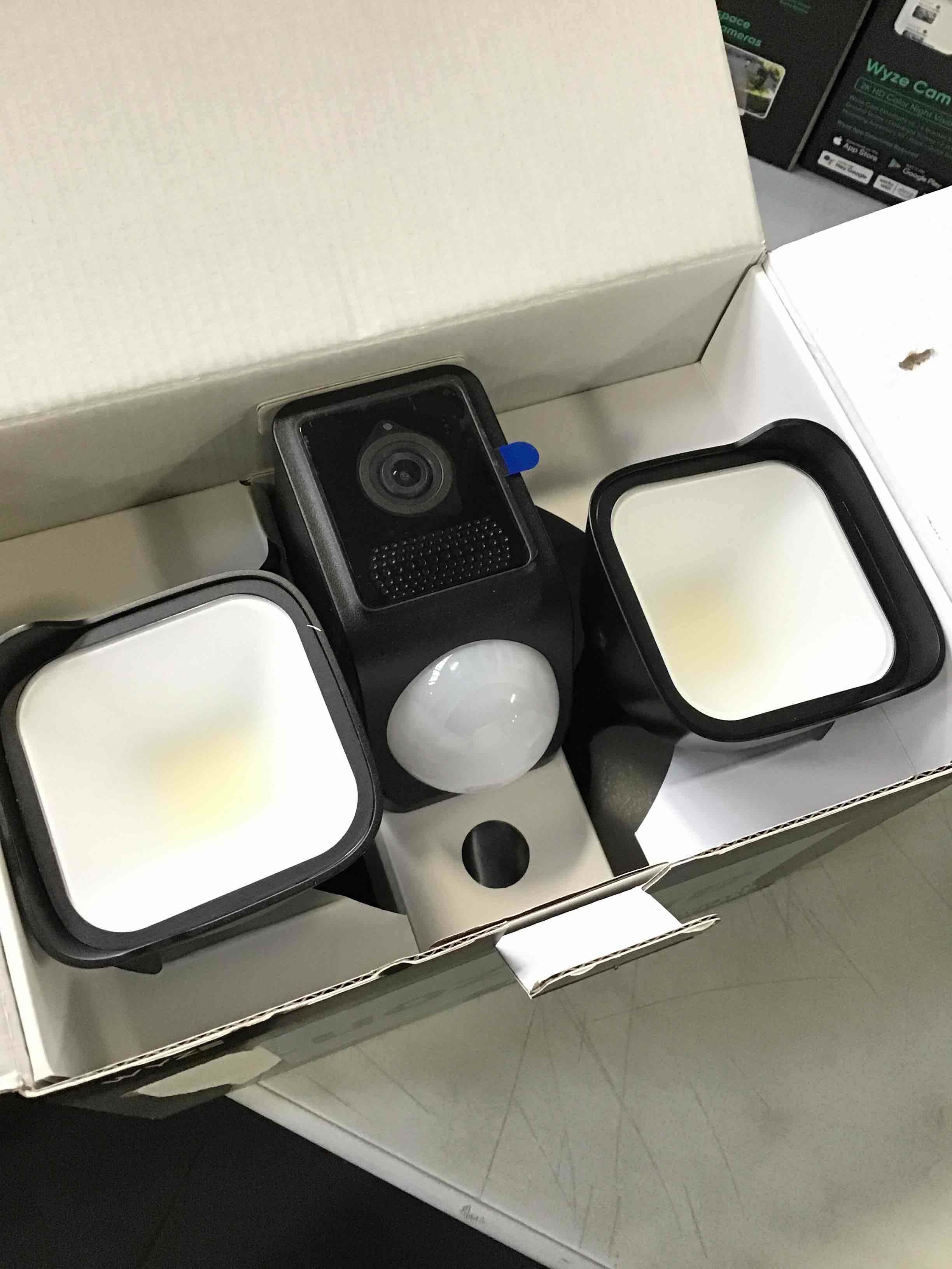https://s3.amazonaws.com/lotting-images-prod/bidfta/PPE2171853_1738770643377.jpeg