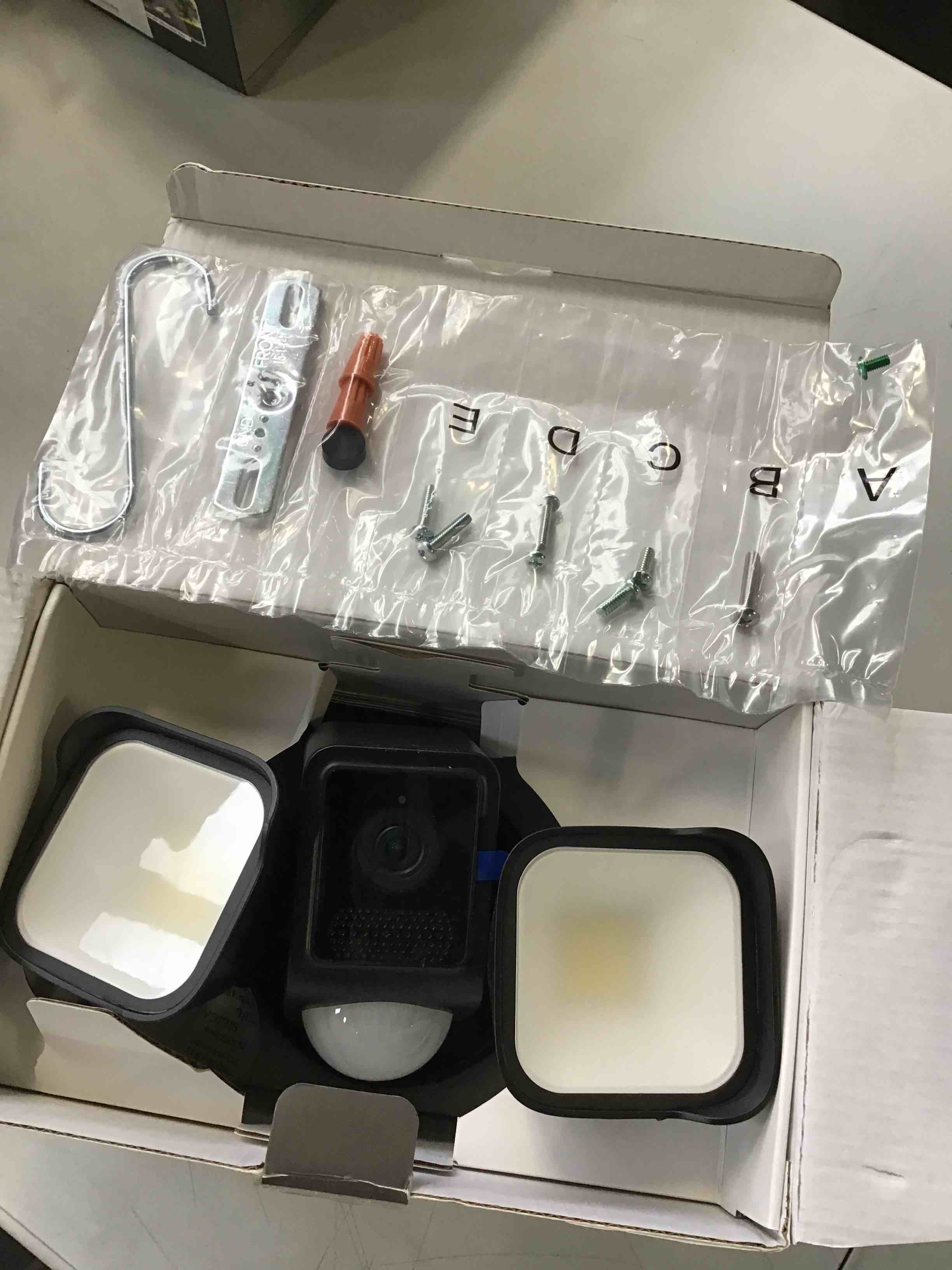 https://s3.amazonaws.com/lotting-images-prod/bidfta/PPE2171861_1738771460409.jpeg