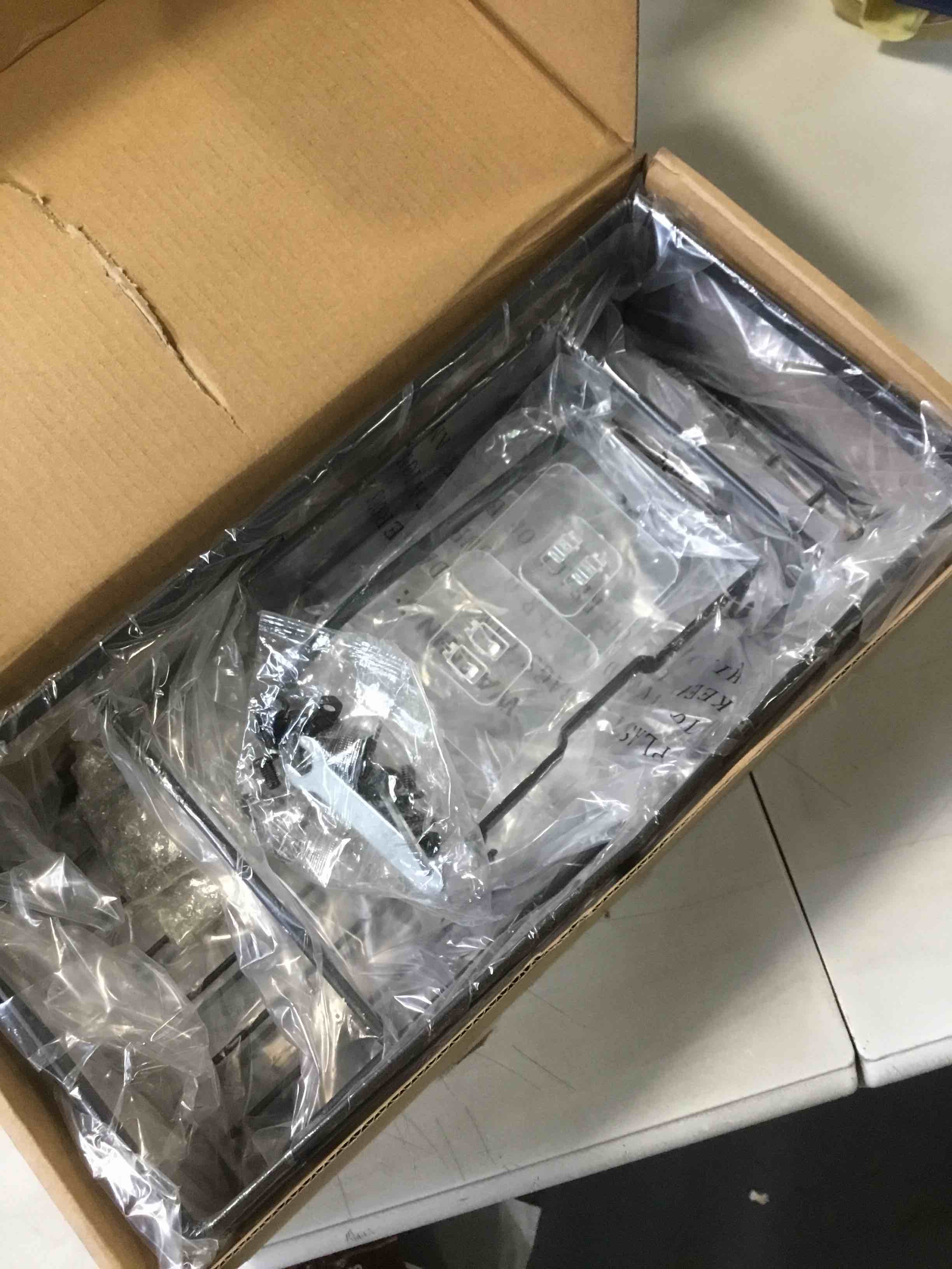 https://s3.amazonaws.com/lotting-images-prod/bidfta/PPE2172167_1738937115729.jpeg