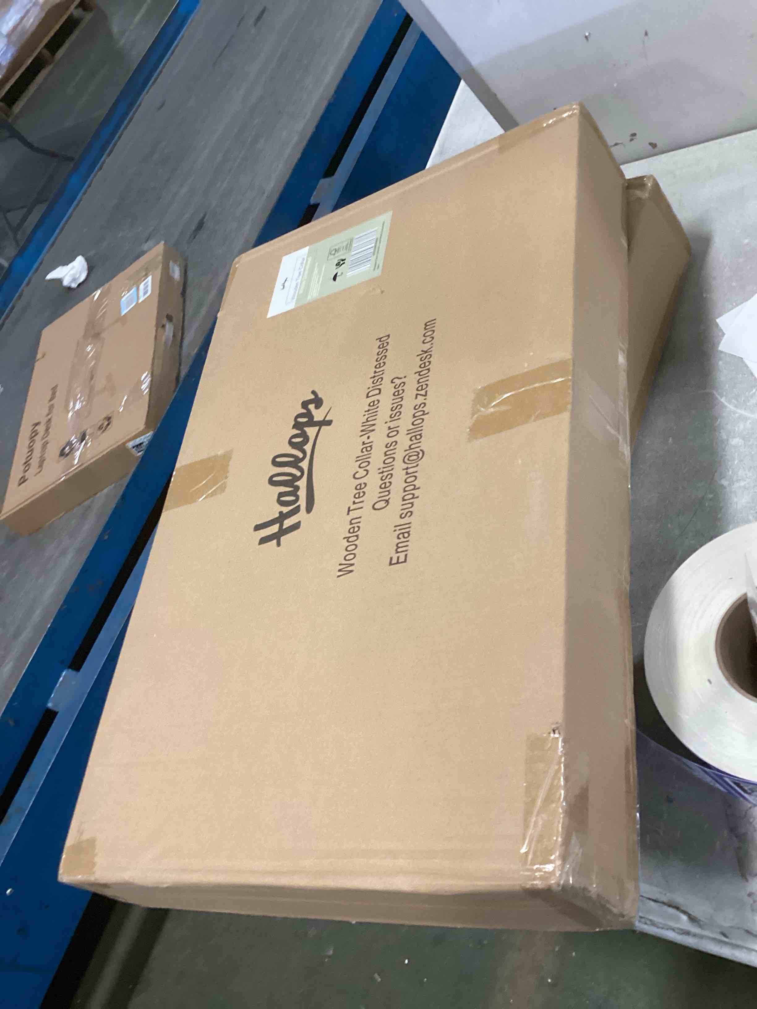 https://s3.amazonaws.com/lotting-images-prod/bidfta/PPE2173576_1738183845264.jpeg