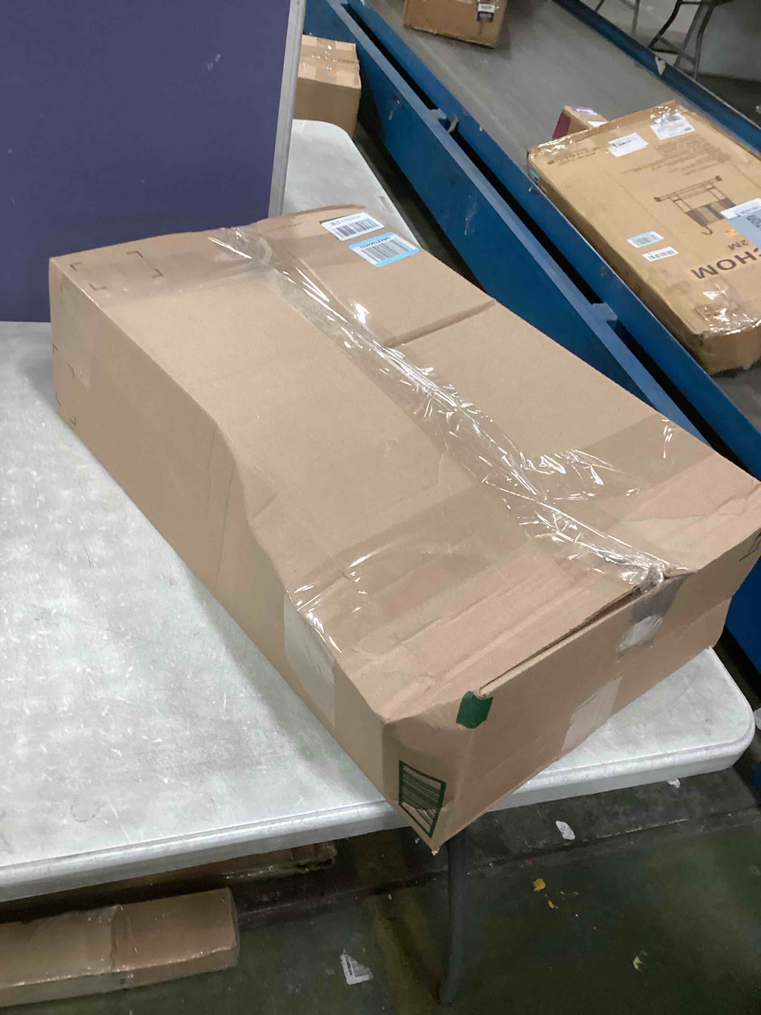 https://s3.amazonaws.com/lotting-images-prod/bidfta/PPE2173609_1738242978756.jpeg