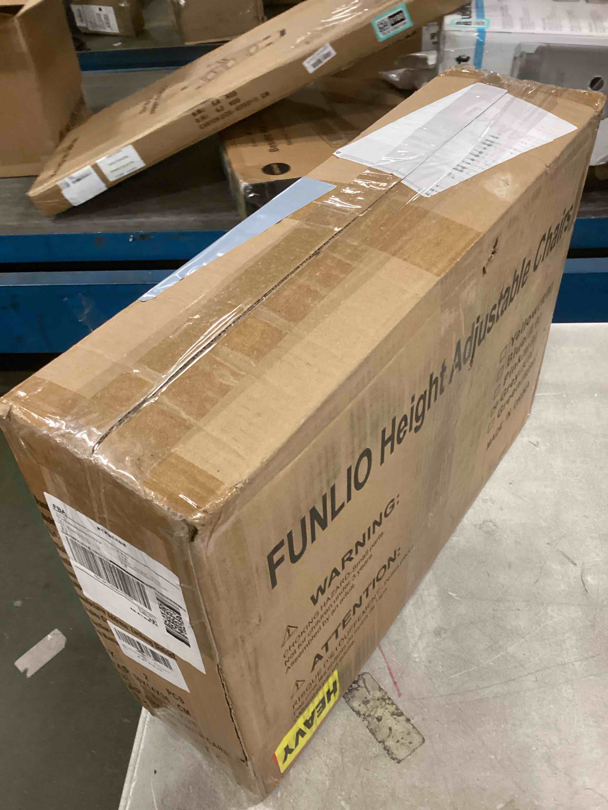 https://s3.amazonaws.com/lotting-images-prod/bidfta/PPE2173765_1738333187933.jpeg