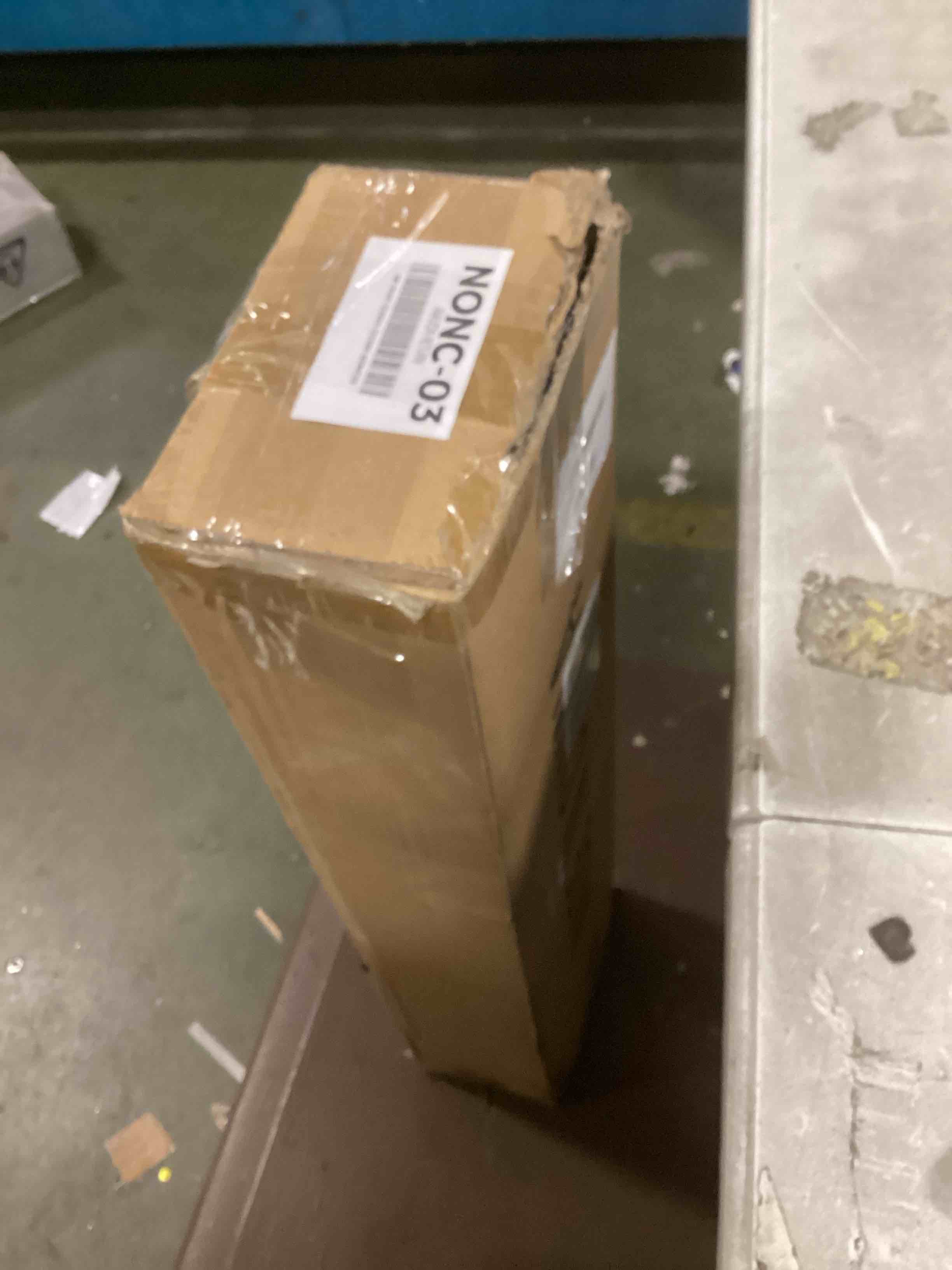 https://s3.amazonaws.com/lotting-images-prod/bidfta/PPE2173979_1738341902289.jpeg