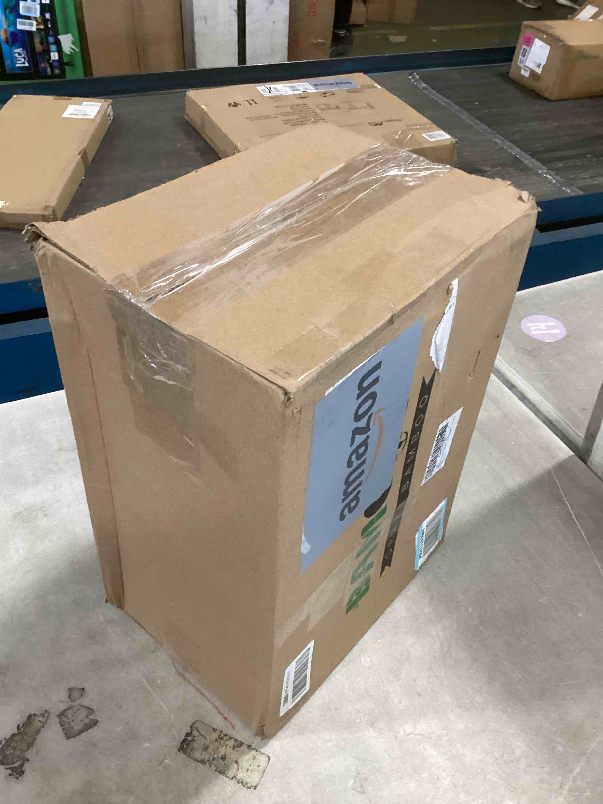 https://s3.amazonaws.com/lotting-images-prod/bidfta/PPE2174054_1738351816214.jpeg
