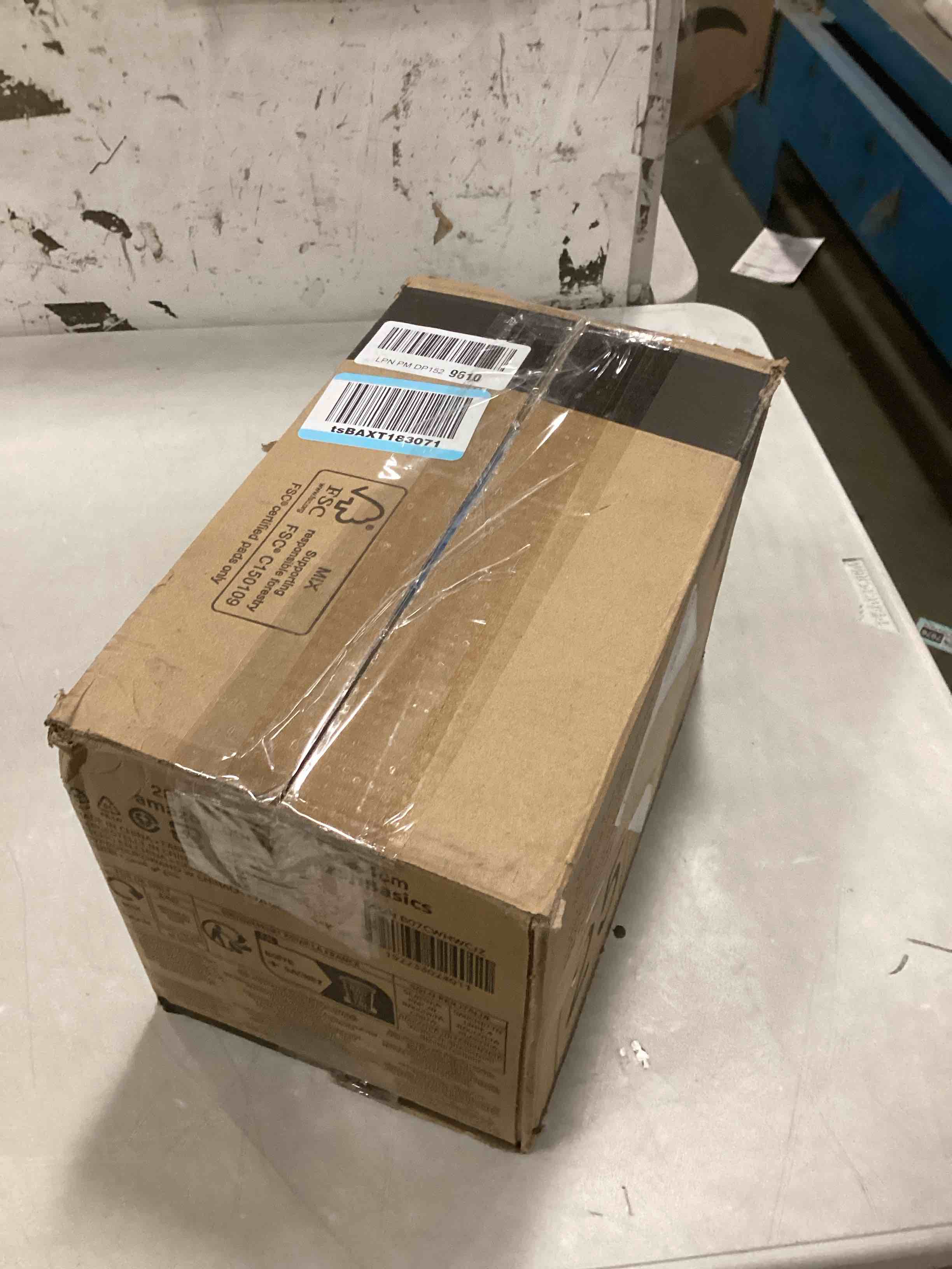 https://s3.amazonaws.com/lotting-images-prod/bidfta/PPE2174148_1738591572132.jpeg