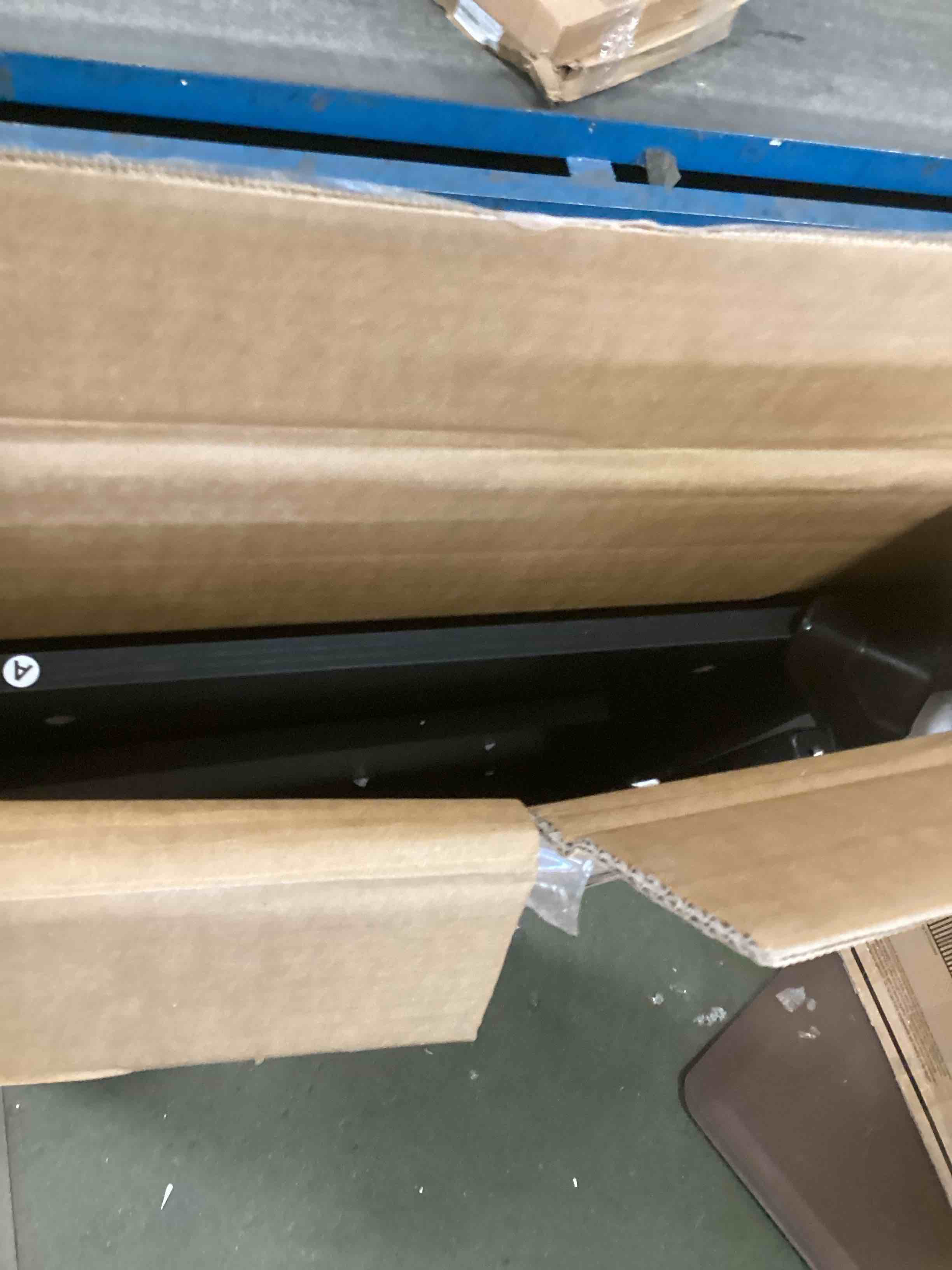 https://s3.amazonaws.com/lotting-images-prod/bidfta/PPE2174205_1738598288091.jpeg