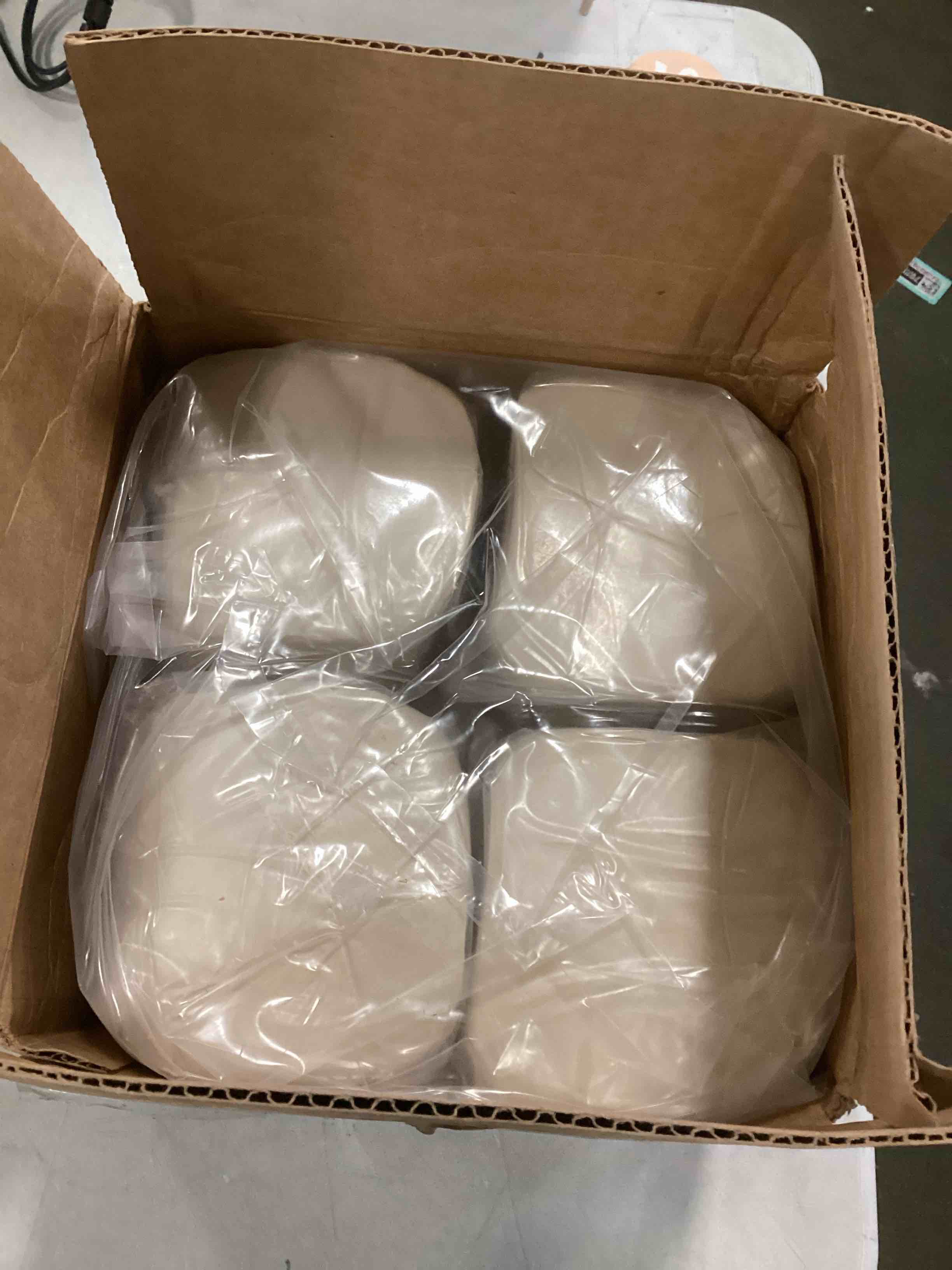 https://s3.amazonaws.com/lotting-images-prod/bidfta/PPE2174342_1738610265121.jpeg