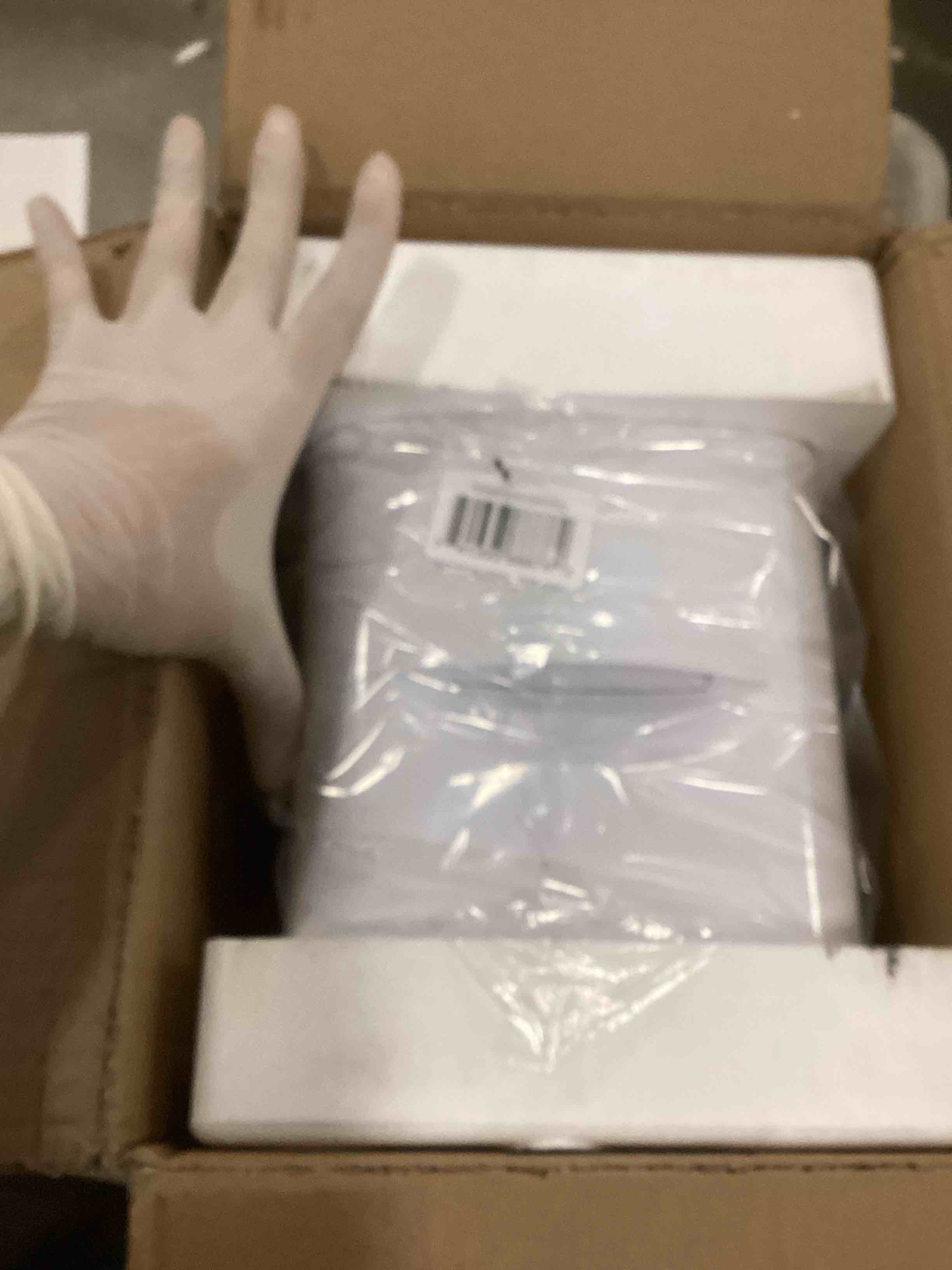 https://s3.amazonaws.com/lotting-images-prod/bidfta/PPE2174887_1738771843578.jpeg