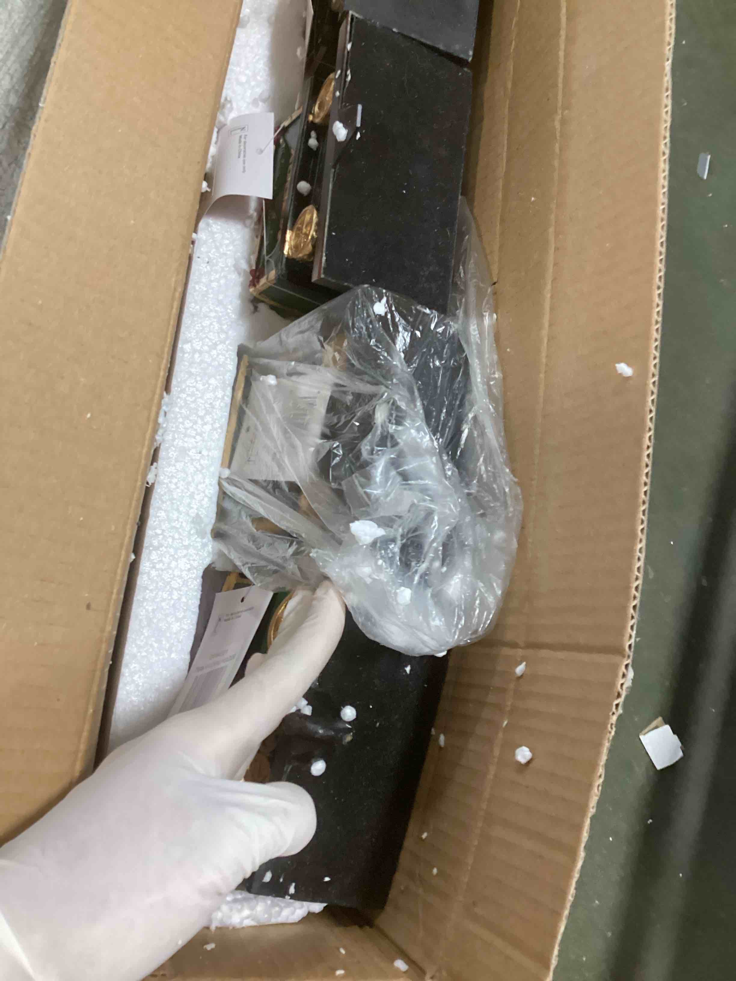 https://s3.amazonaws.com/lotting-images-prod/bidfta/PPE2175356_1738873757010.jpeg