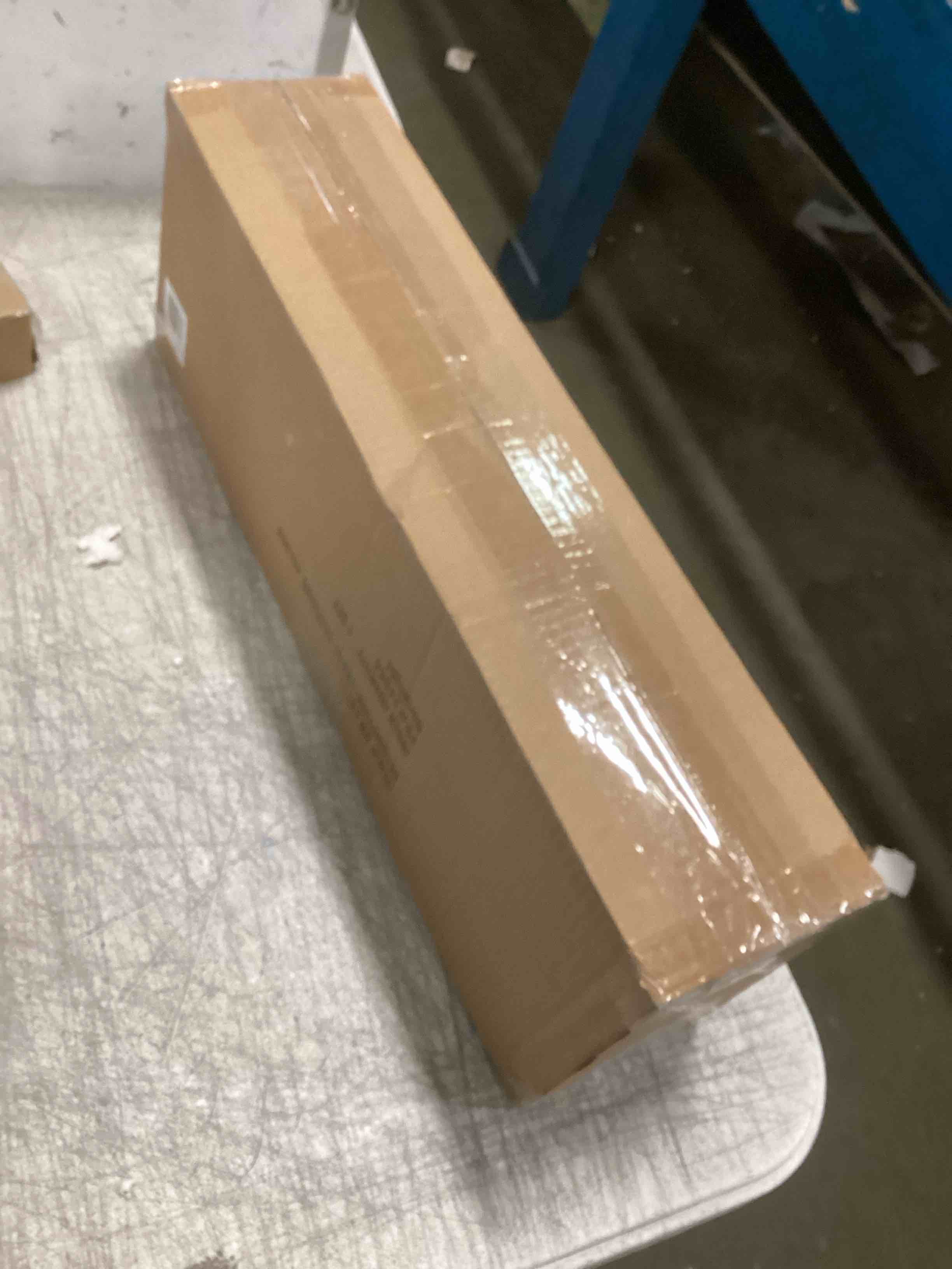 https://s3.amazonaws.com/lotting-images-prod/bidfta/PPE2175356_1738873778908.jpeg