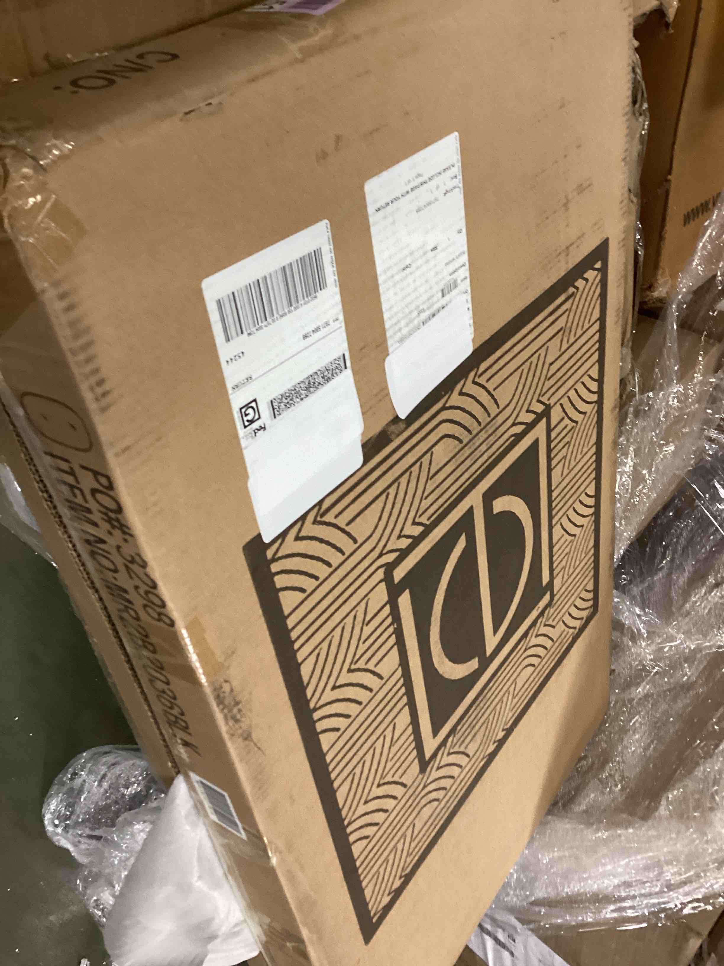 https://s3.amazonaws.com/lotting-images-prod/bidfta/PPE2176068_1738856402942.jpeg