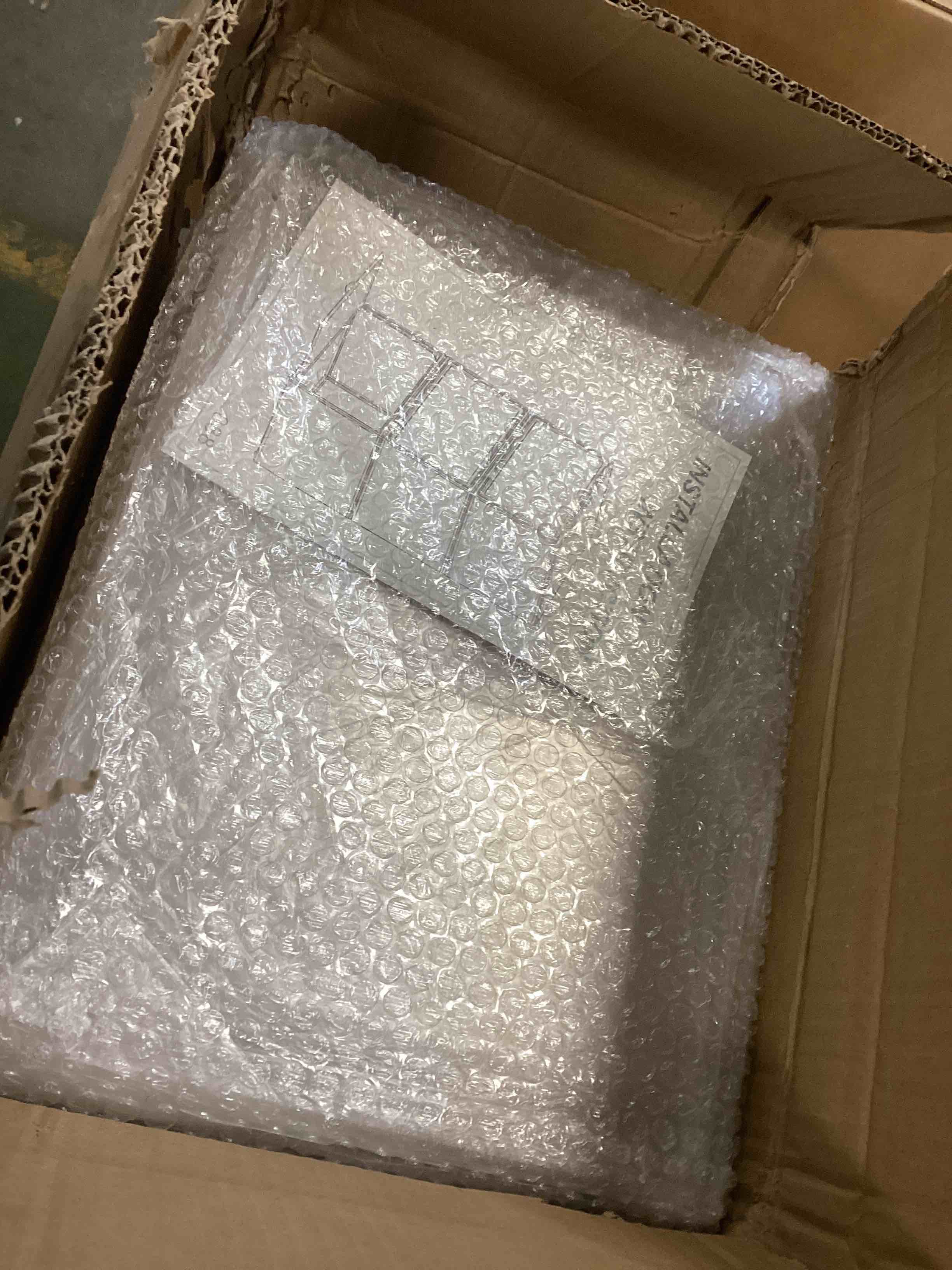 https://s3.amazonaws.com/lotting-images-prod/bidfta/PPE2176267_1739201131372.jpeg