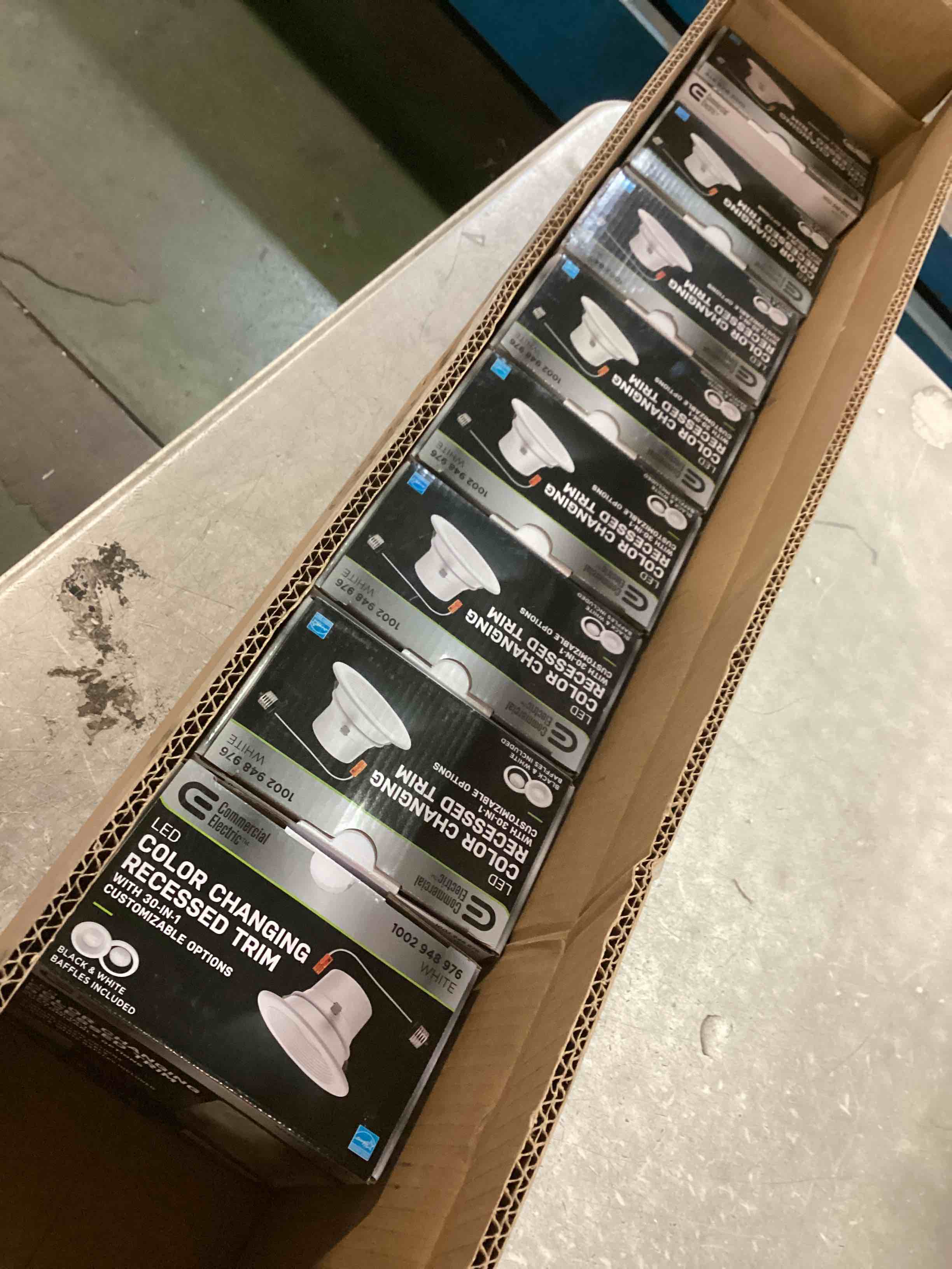 https://s3.amazonaws.com/lotting-images-prod/bidfta/PPE2176471_1739279655903.jpeg
