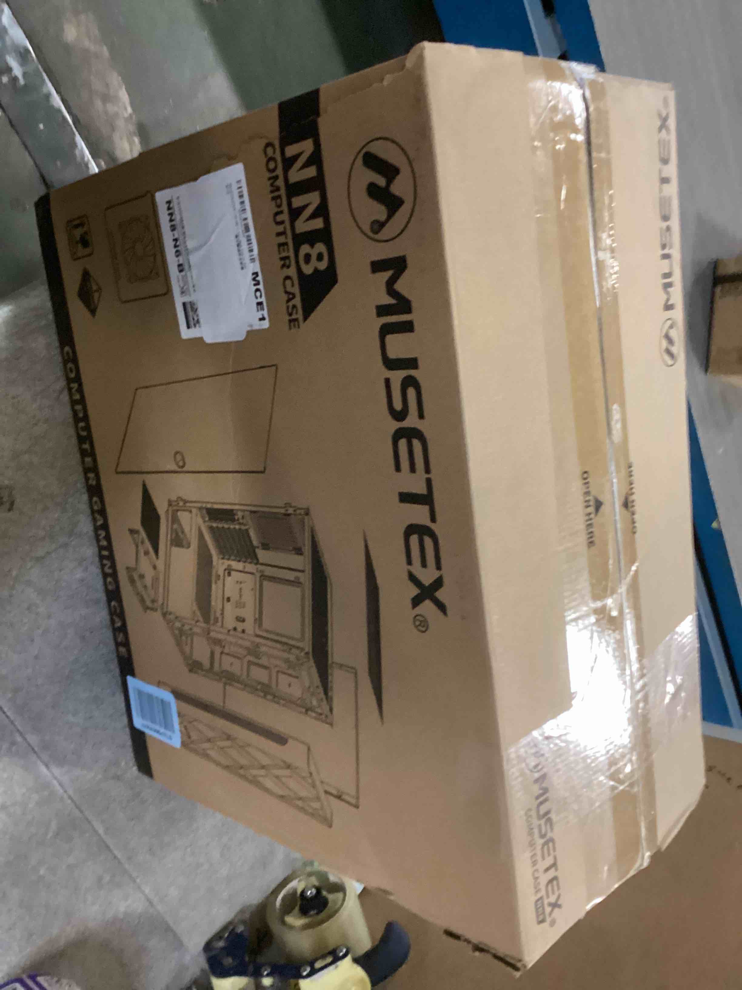 https://s3.amazonaws.com/lotting-images-prod/bidfta/PPE2177136_1739463264541.jpeg