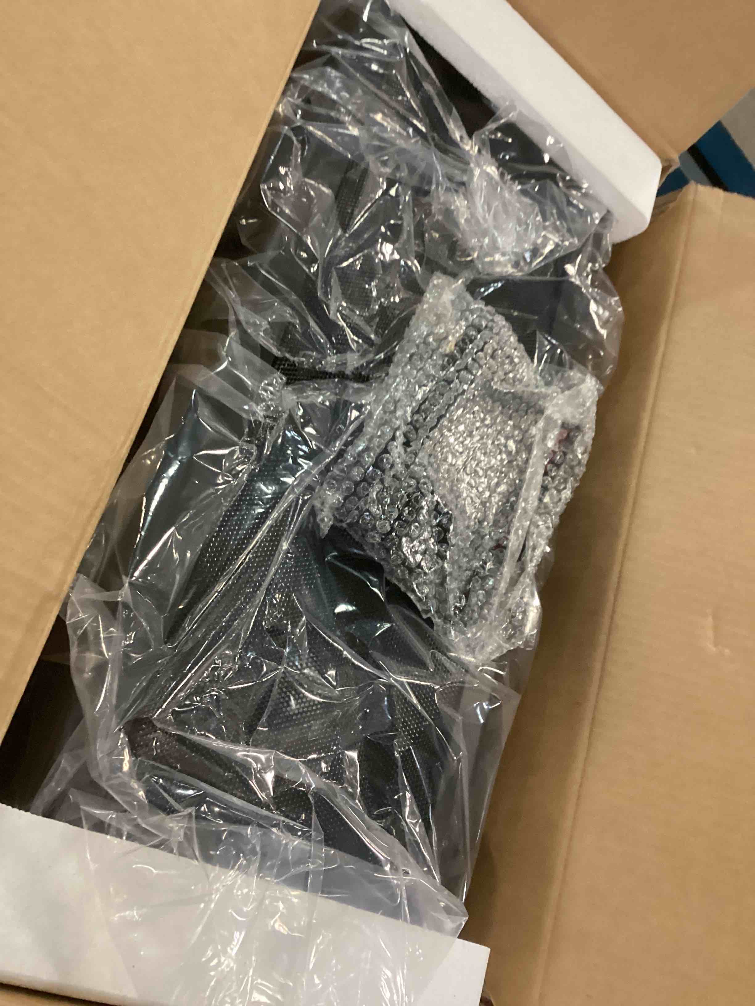 https://s3.amazonaws.com/lotting-images-prod/bidfta/PPE2177136_1739463276987.jpeg